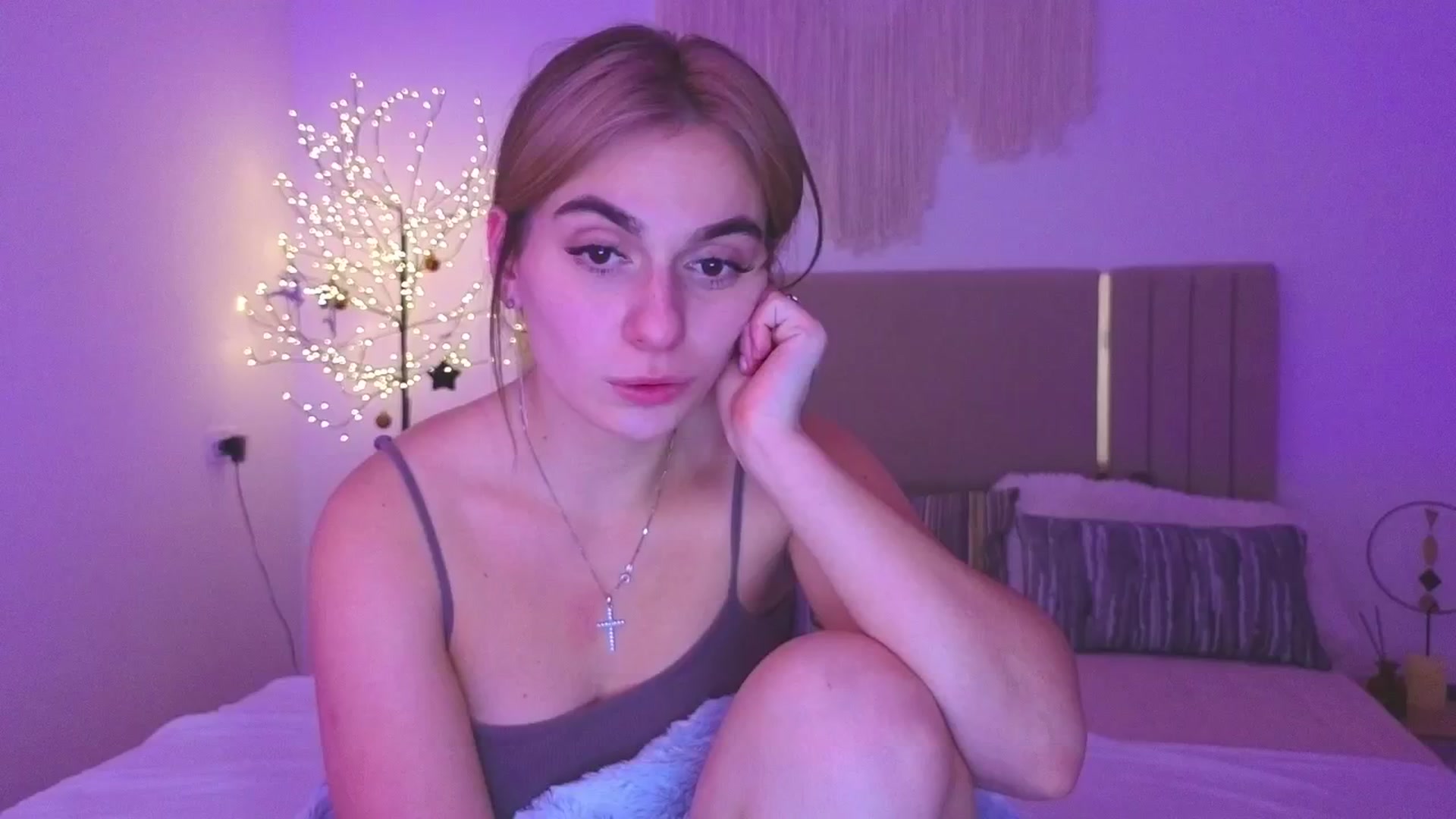 Gallery image thumbnail from M1ss_arina's myfreecams stream on, 02/09/2026, 02:17 image 2 of 20