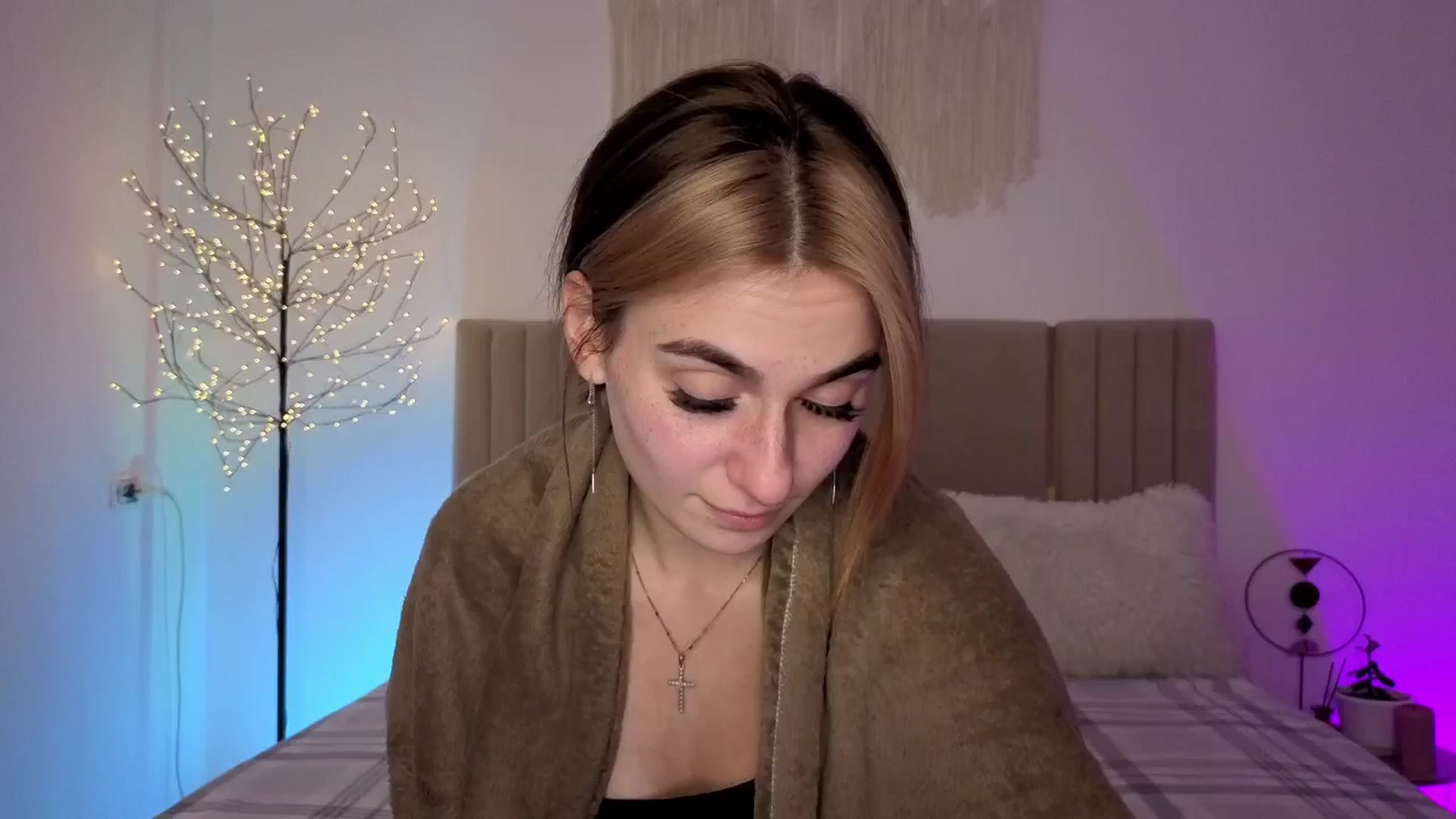 Gallery image thumbnail from M1ss_arina's myfreecams stream on, 02/21/2026, 01:39 image 12 of 20