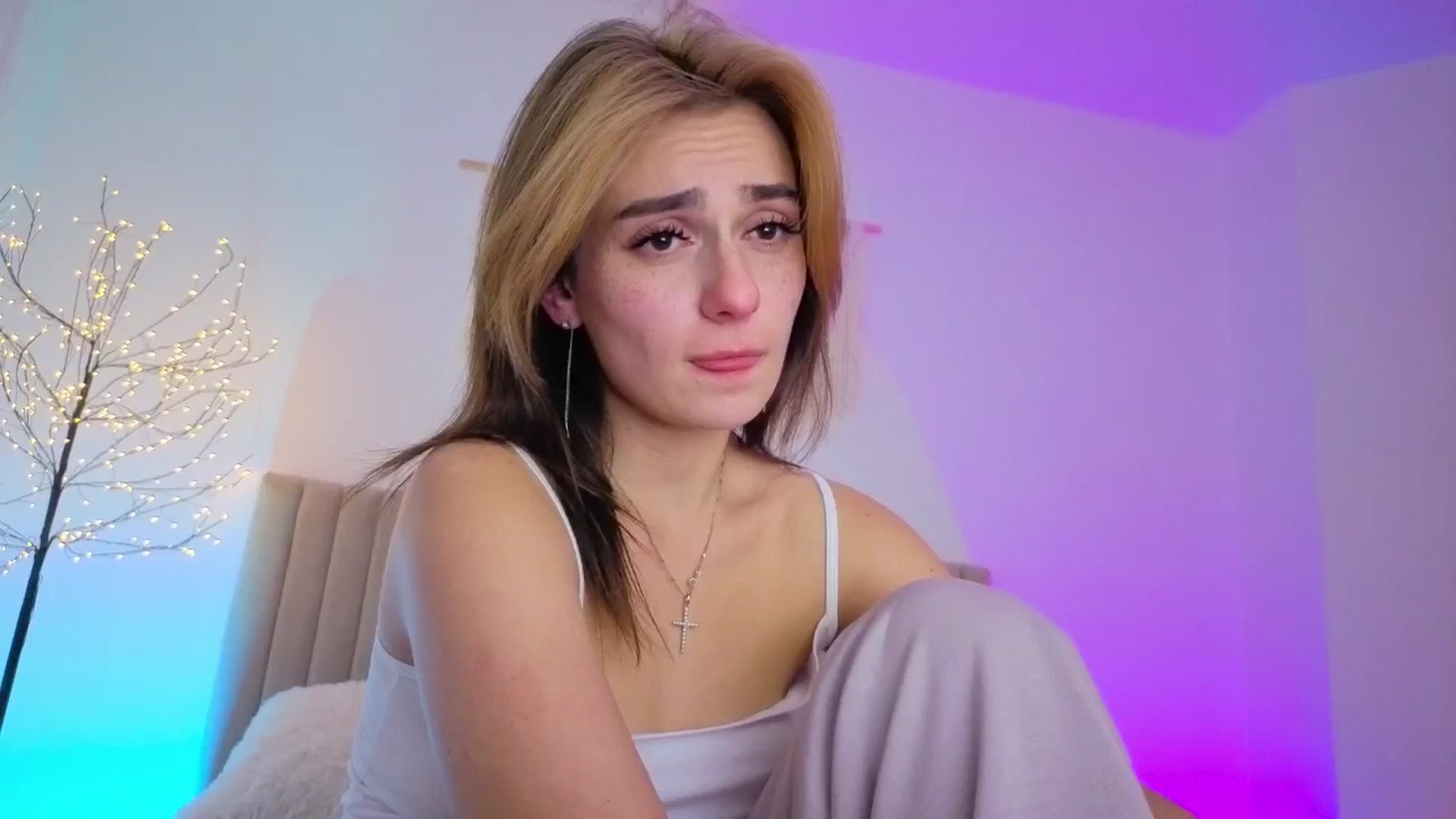 Gallery image thumbnail from M1ss_arina's myfreecams stream on, 02/23/2026, 24:06 image 20 of 20