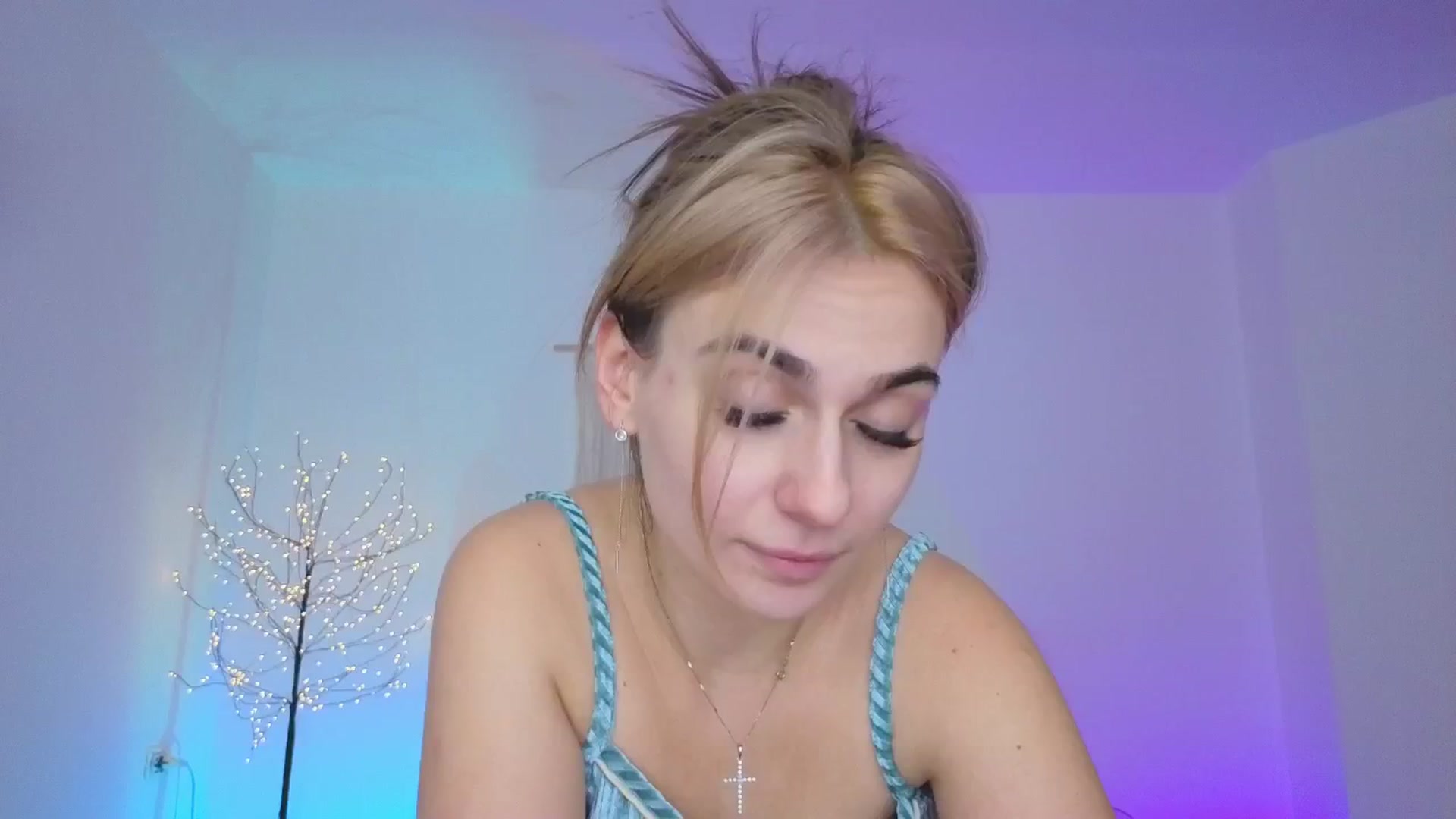 Gallery image thumbnail from M1ss_arina's myfreecams stream on, 02/28/2026, 04:03 image 6 of 20