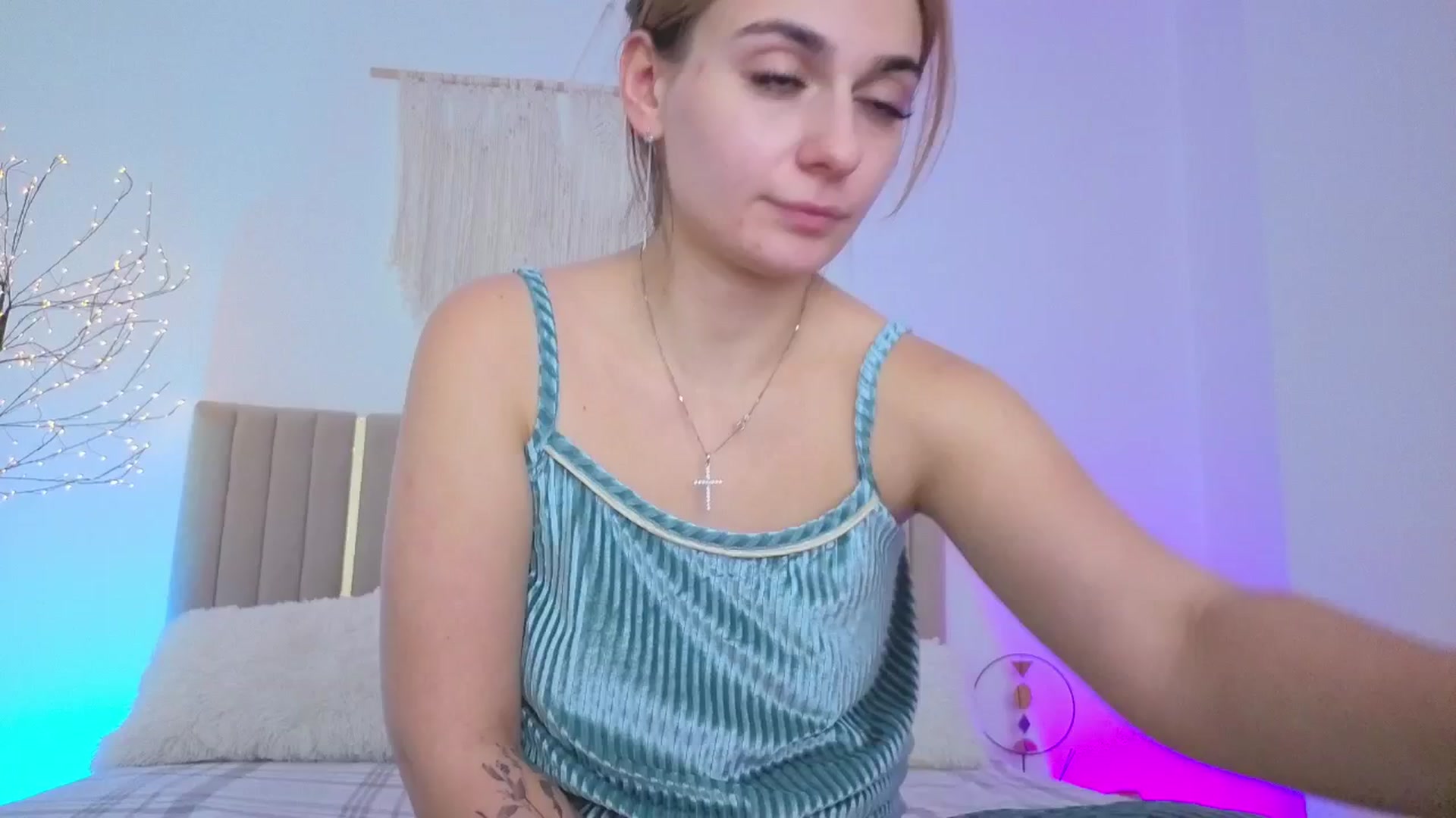 Gallery image thumbnail from M1ss_arina's myfreecams stream on, 02/28/2026, 04:03 image 11 of 20