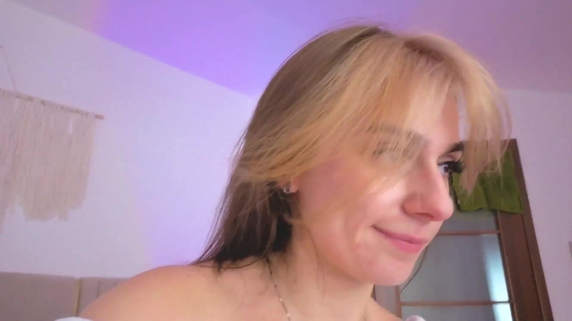 Gallery image thumbnail from M1ss_arina's myfreecams stream on, 03/03/2026, 01:10 image 17 of 20