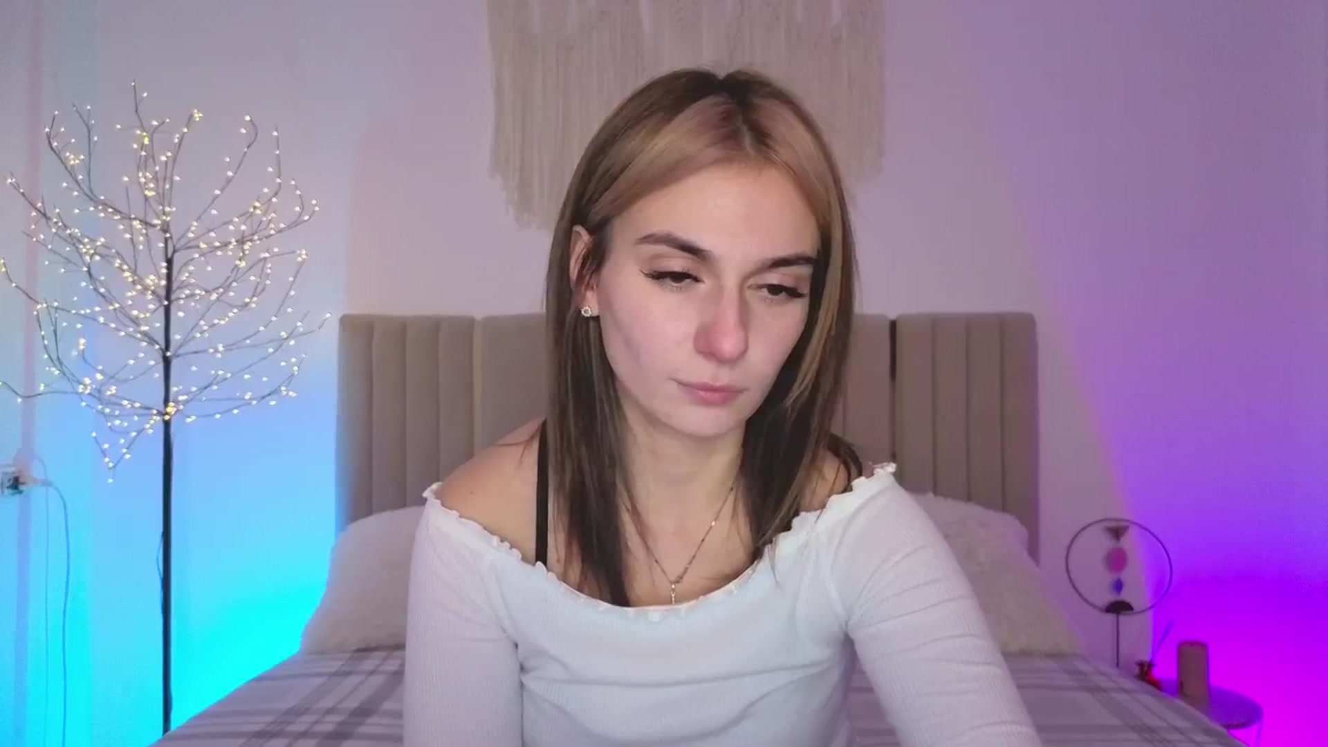 Gallery image thumbnail from M1ss_arina's myfreecams stream on, 03/03/2026, 22:53 image 5 of 20