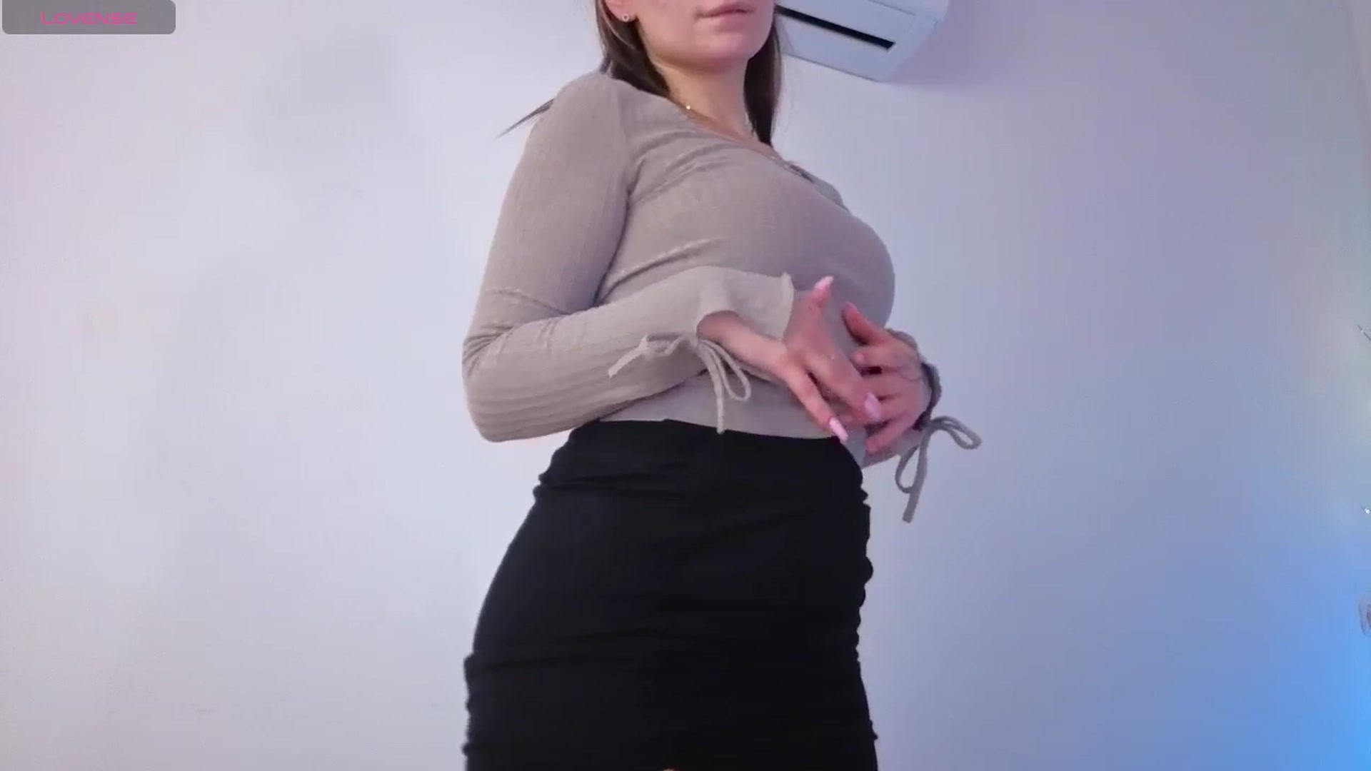 Gallery image thumbnail from M1ss_arina's myfreecams stream on, 03/05/2026, 24:04 image 10 of 20