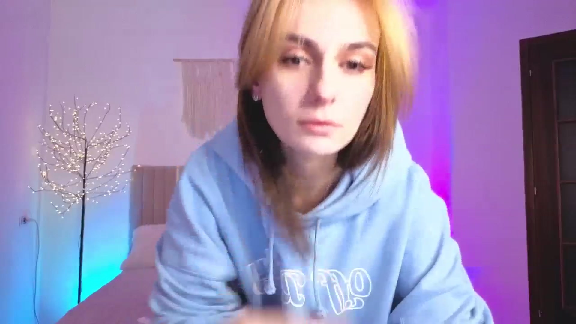 Gallery image thumbnail from M1ss_arina's myfreecams stream on, 03/06/2026, 23:35 image 5 of 20