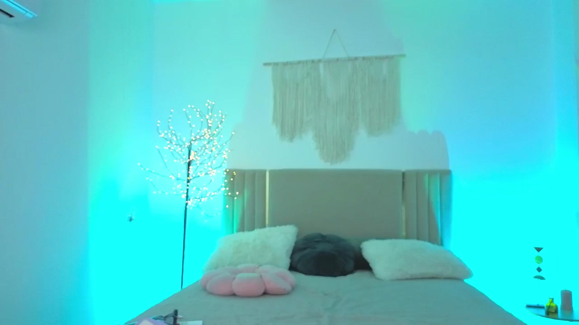 Gallery image thumbnail from M1ss_arina's myfreecams stream on, 03/11/2026, 03:40 image 7 of 20