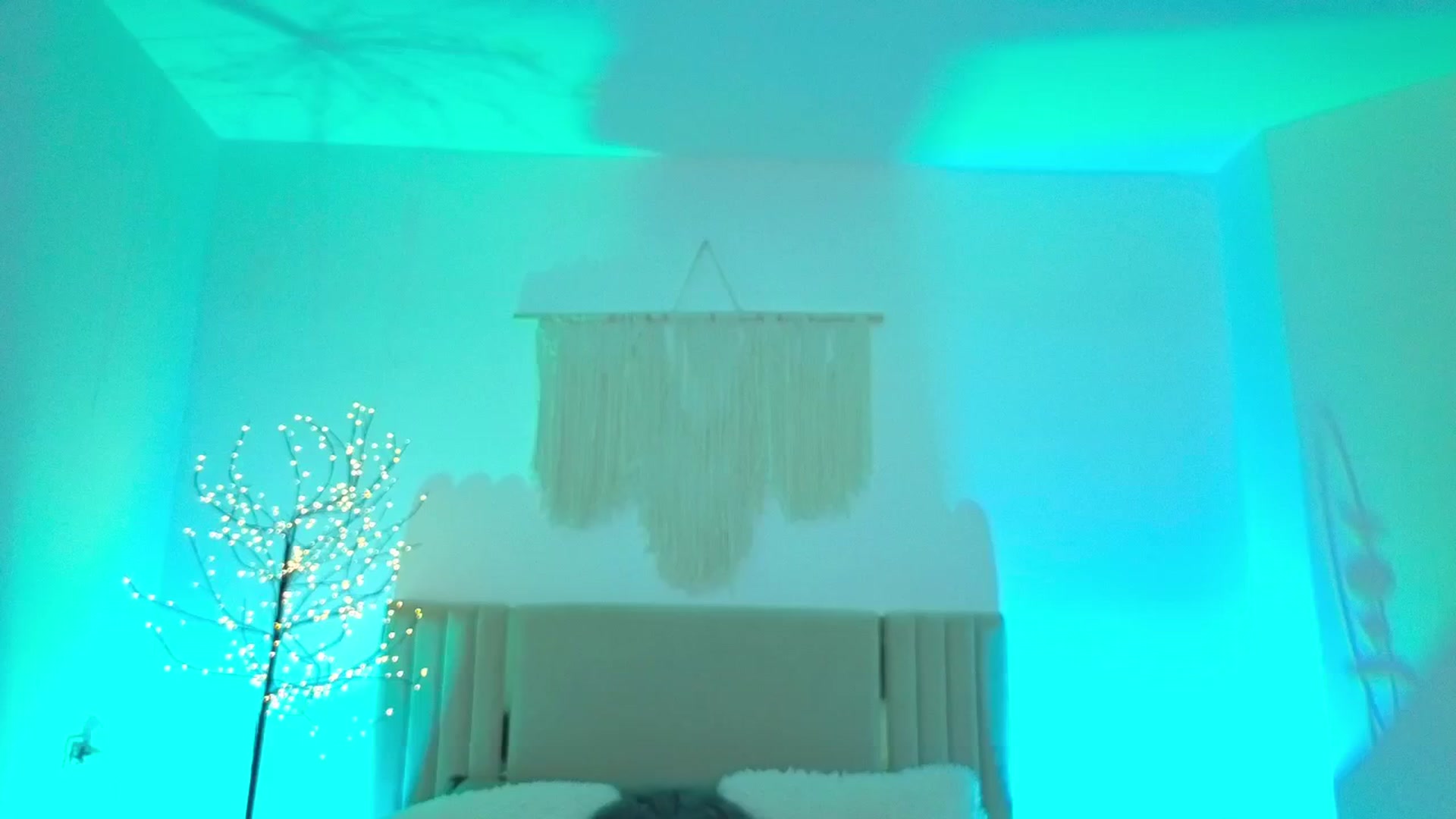 Gallery image thumbnail from M1ss_arina's myfreecams stream on, 03/13/2026, 24:23 image 16 of 20