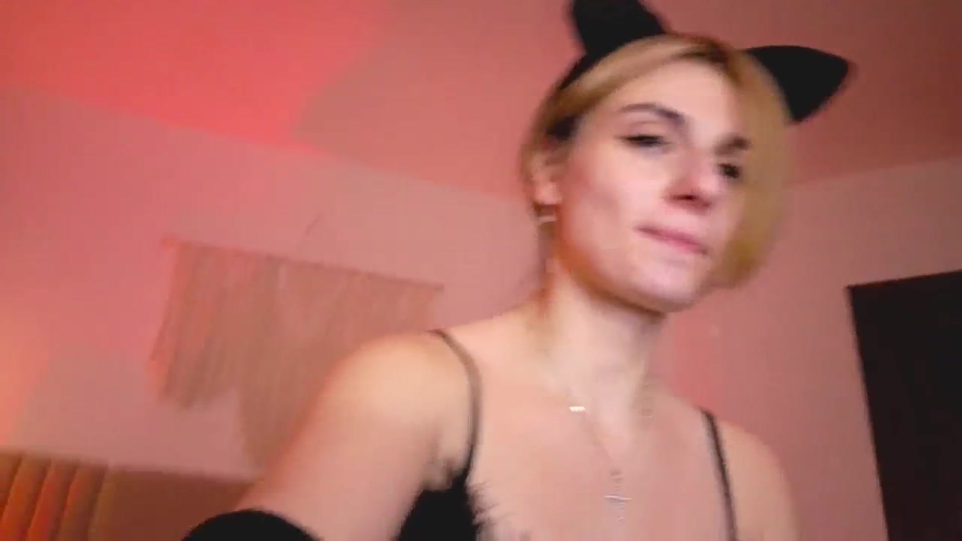 Gallery image thumbnail from M1ss_arina's myfreecams stream on, 03/15/2026, 01:34 image 14 of 20