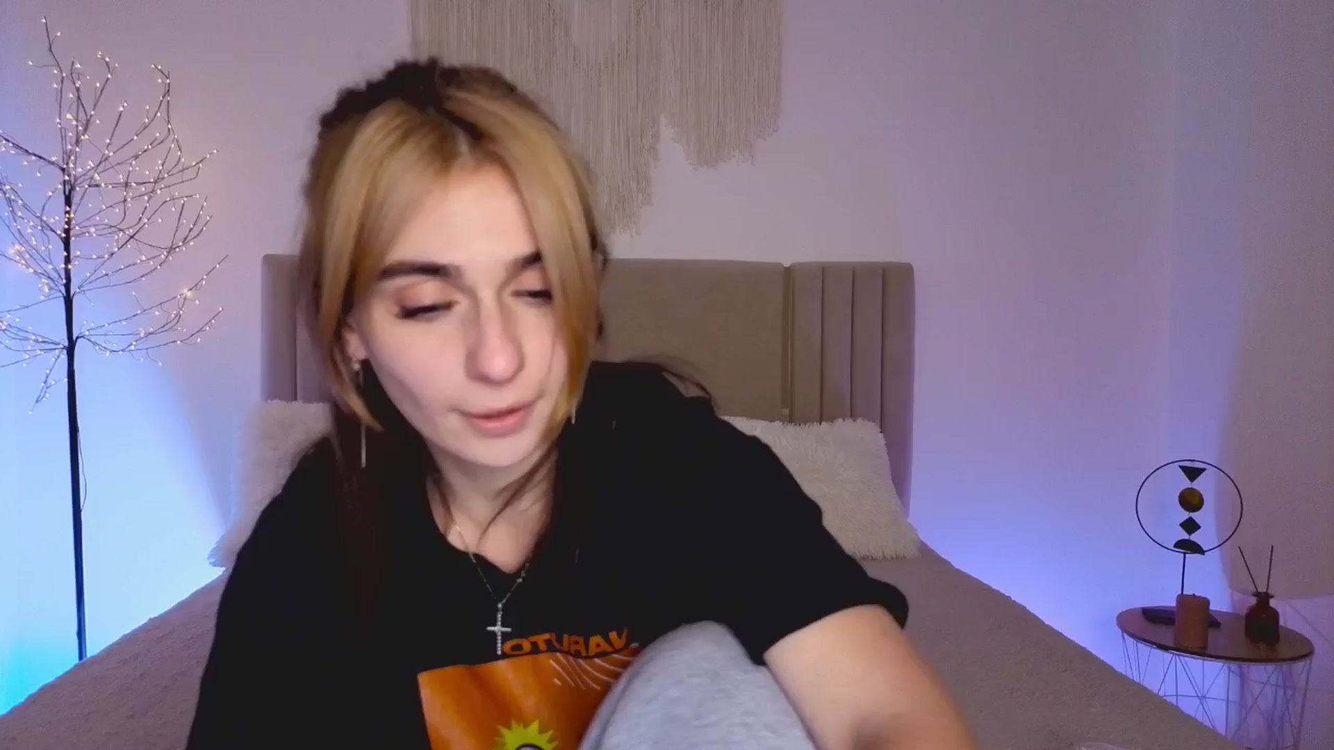 Gallery image thumbnail from M1ss_arina's myfreecams stream on, 03/15/2026, 22:48 image 5 of 20