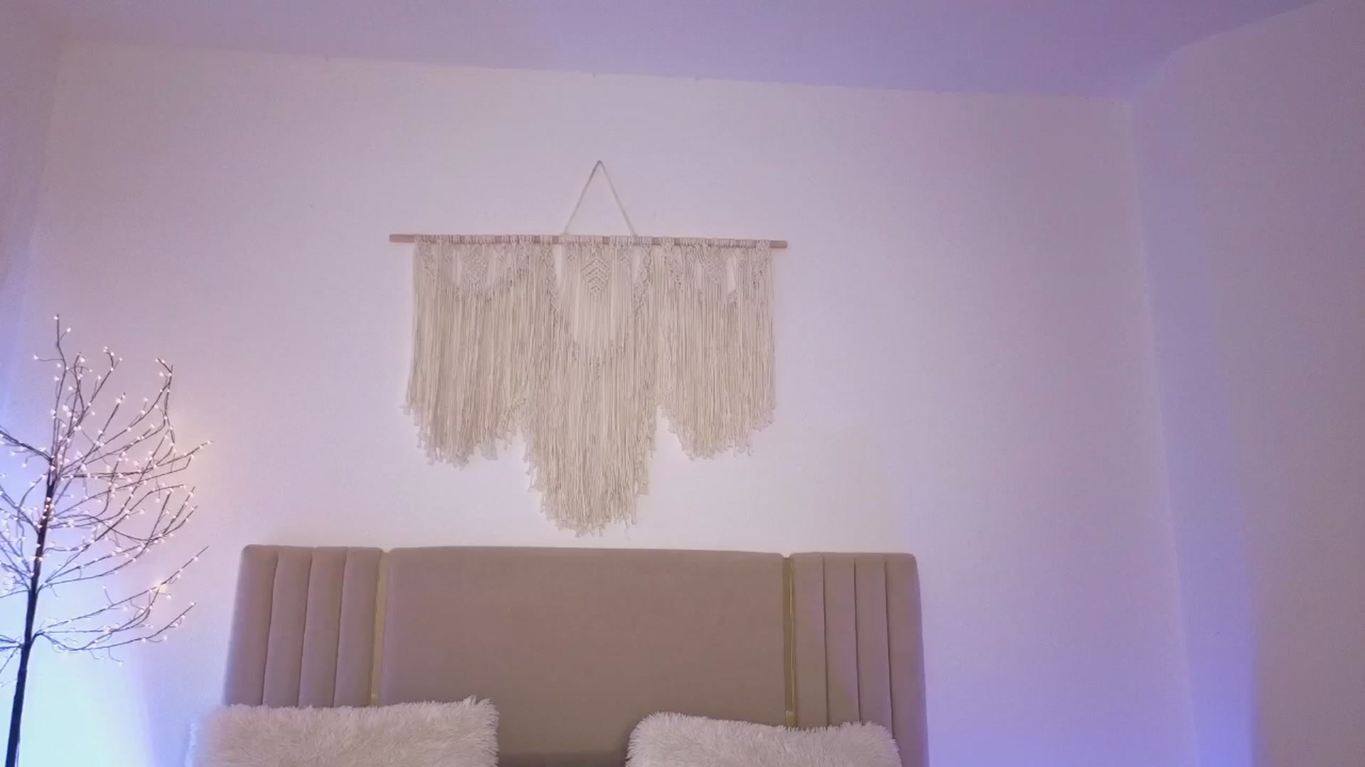 Gallery image thumbnail from M1ss_arina's myfreecams stream on, 03/15/2026, 22:48 image 15 of 20