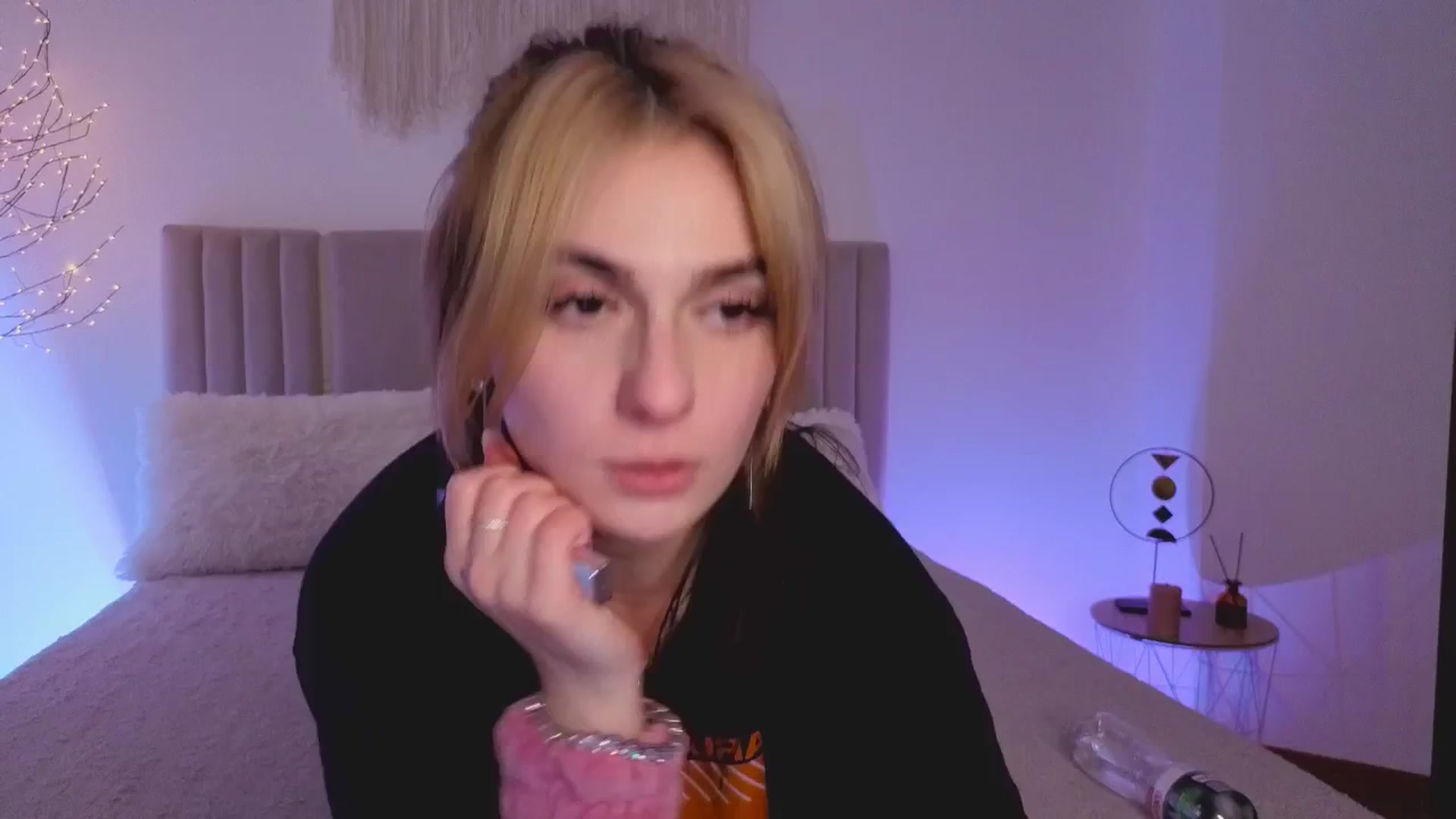 Gallery image thumbnail from M1ss_arina's myfreecams stream on, 03/16/2026, 02:24 image 1 of 20