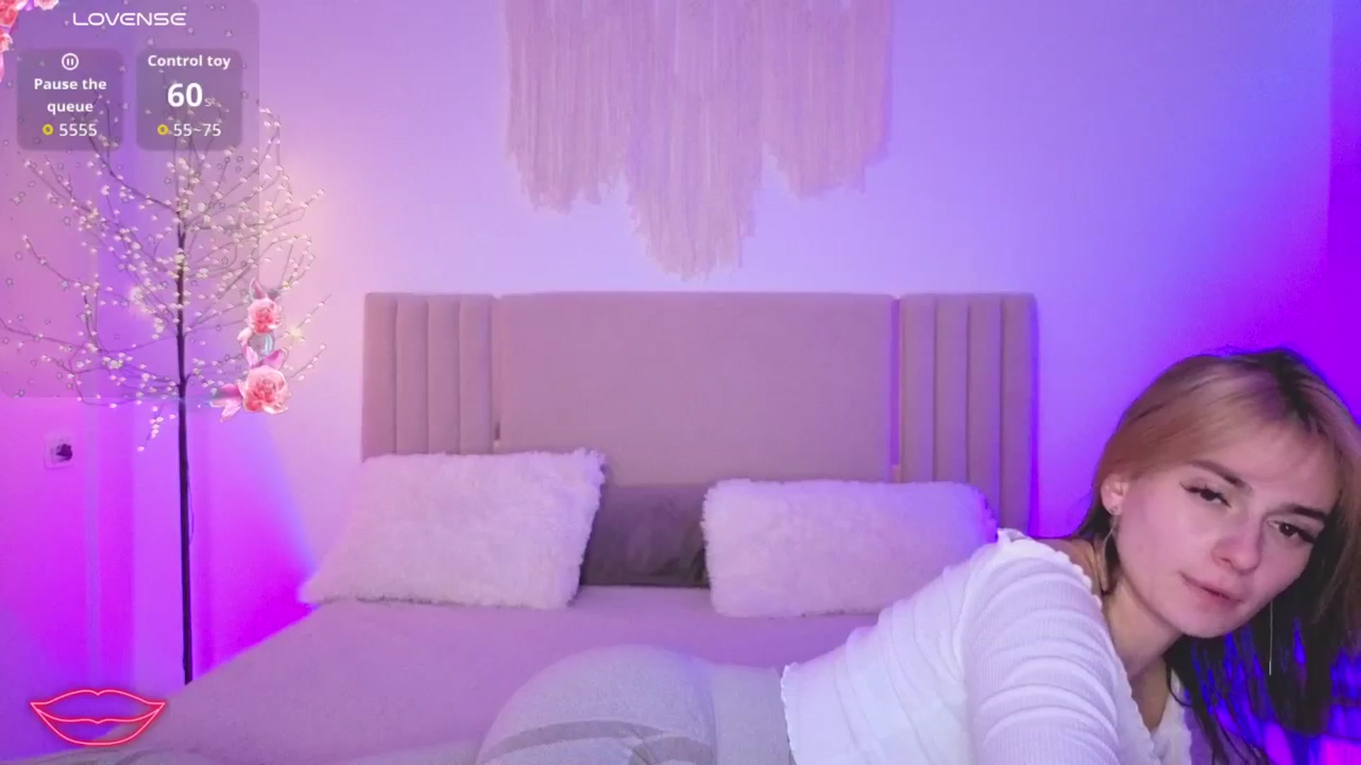 Gallery image thumbnail from M1ss_arina's myfreecams stream on, 03/17/2026, 23:35 image 13 of 20