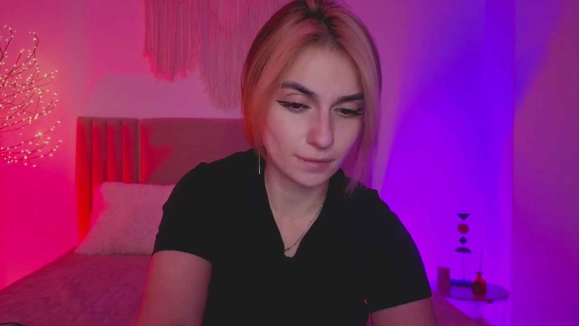 Gallery image thumbnail from M1ss_arina's myfreecams stream on, 03/20/2026, 23:47 image 2 of 20