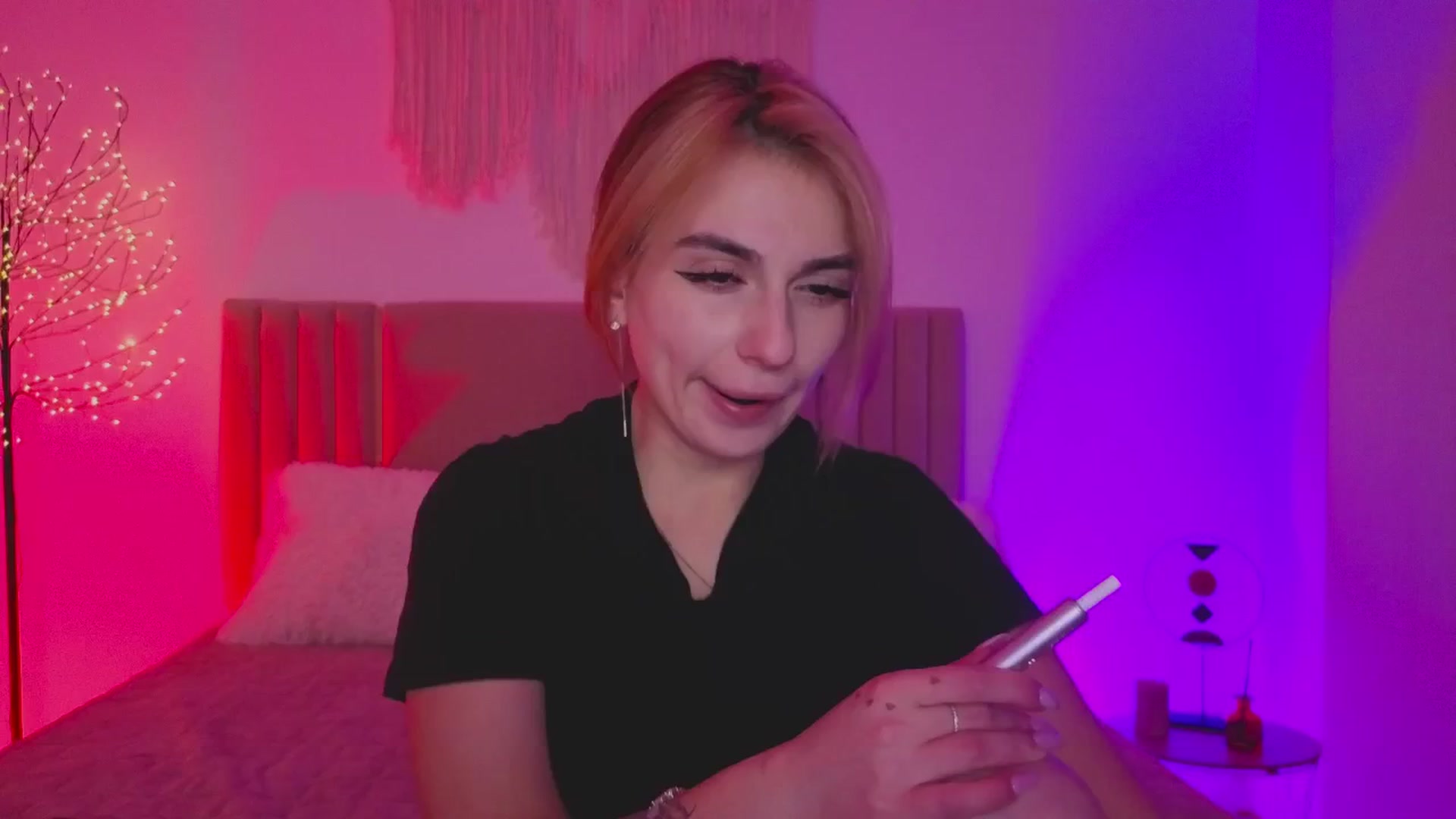 Gallery image thumbnail from M1ss_arina's myfreecams stream on, 03/20/2026, 23:47 image 1 of 20