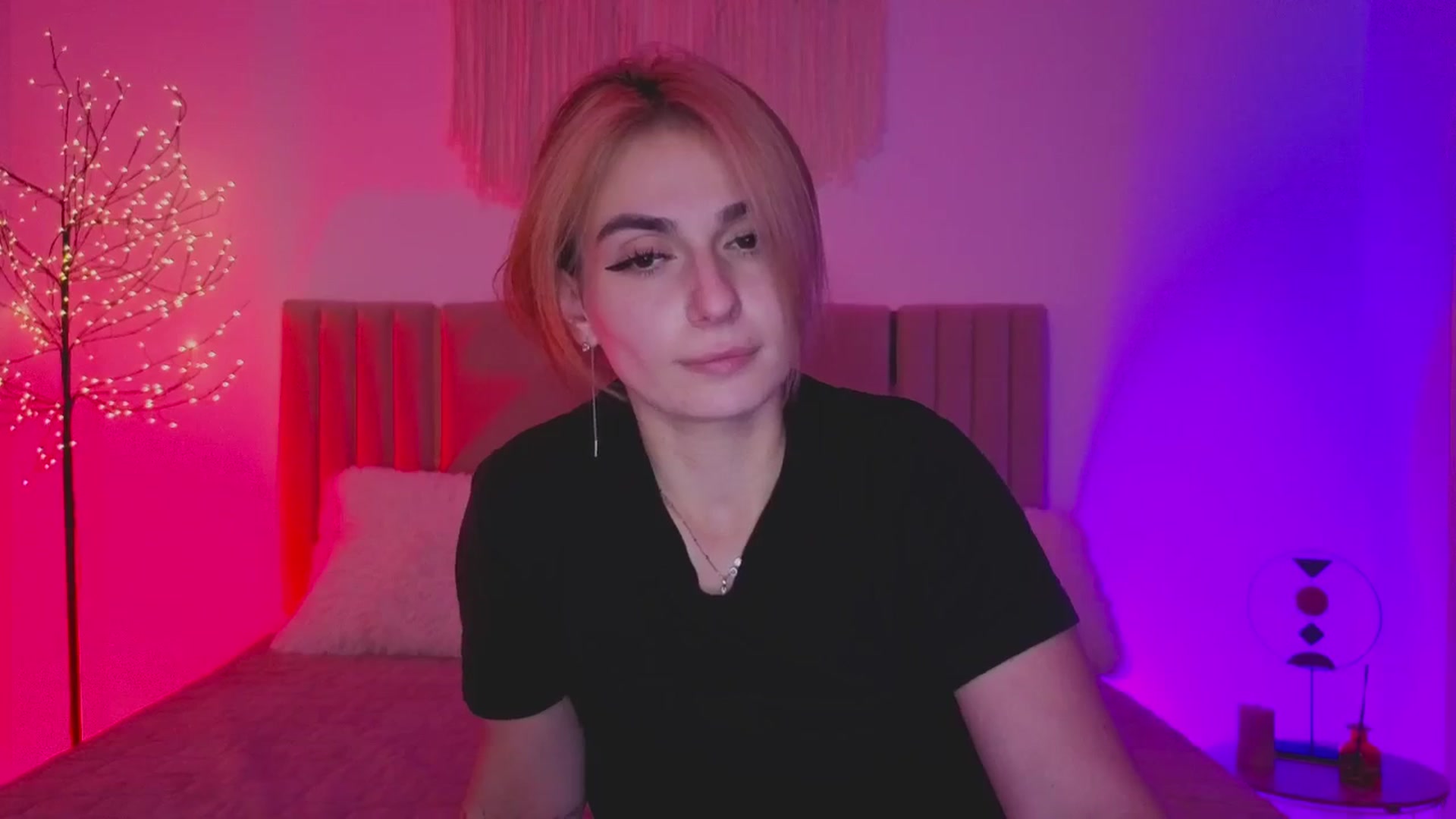 Gallery image thumbnail from M1ss_arina's myfreecams stream on, 03/20/2026, 23:47 image 3 of 20