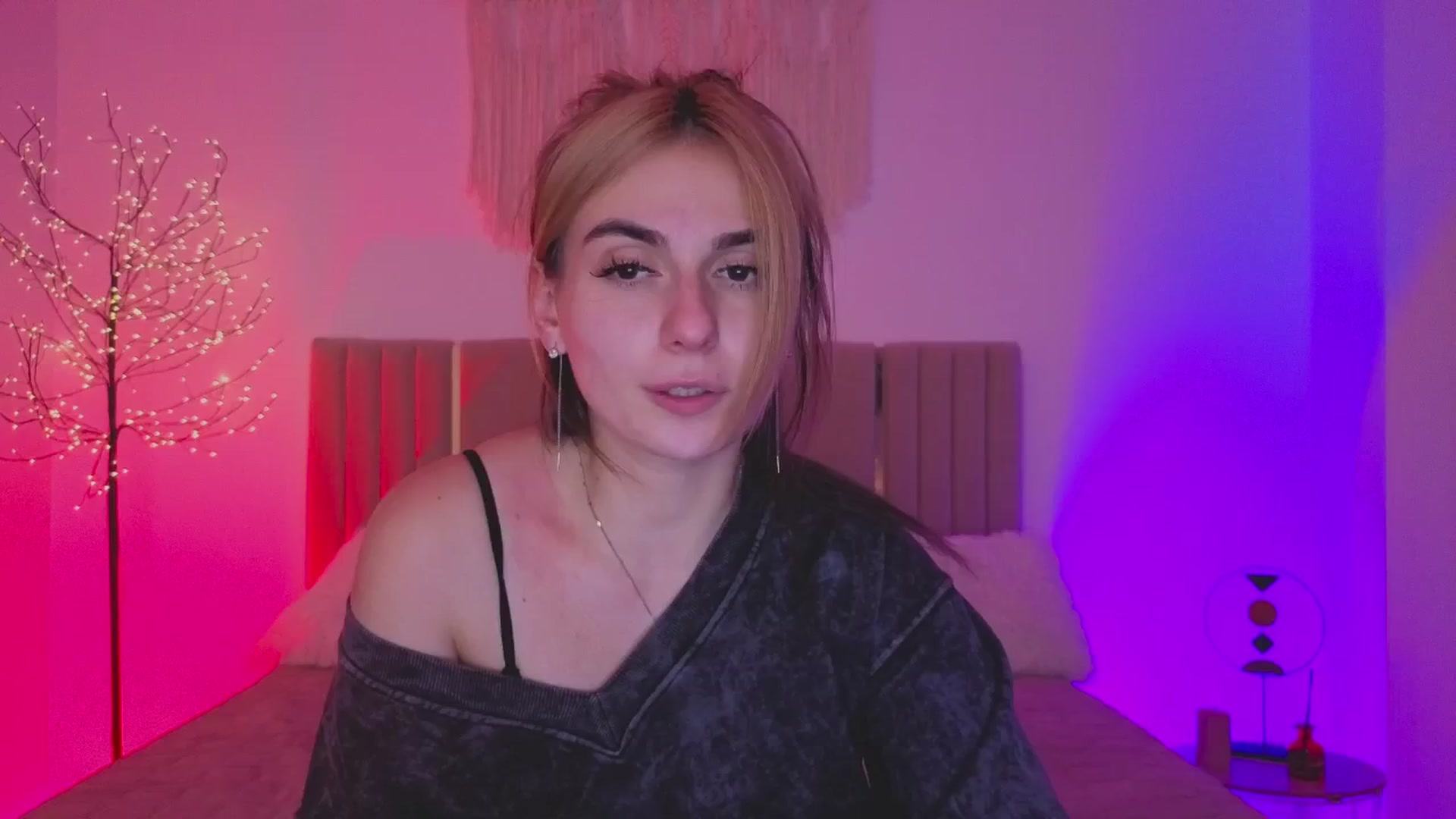 Gallery image thumbnail from M1ss_arina's myfreecams stream on, 03/21/2026, 02:57 image 7 of 20
