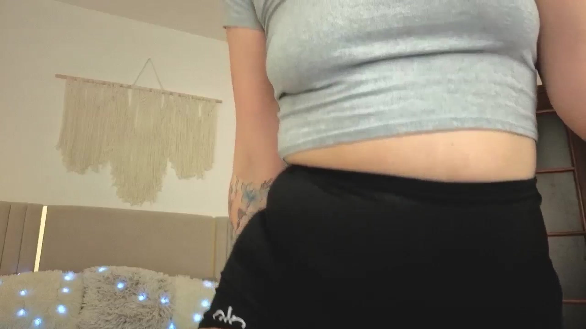 Gallery image thumbnail from M1ss_arina's myfreecams stream on, 04/02/2026, 24:31 image 3 of 20