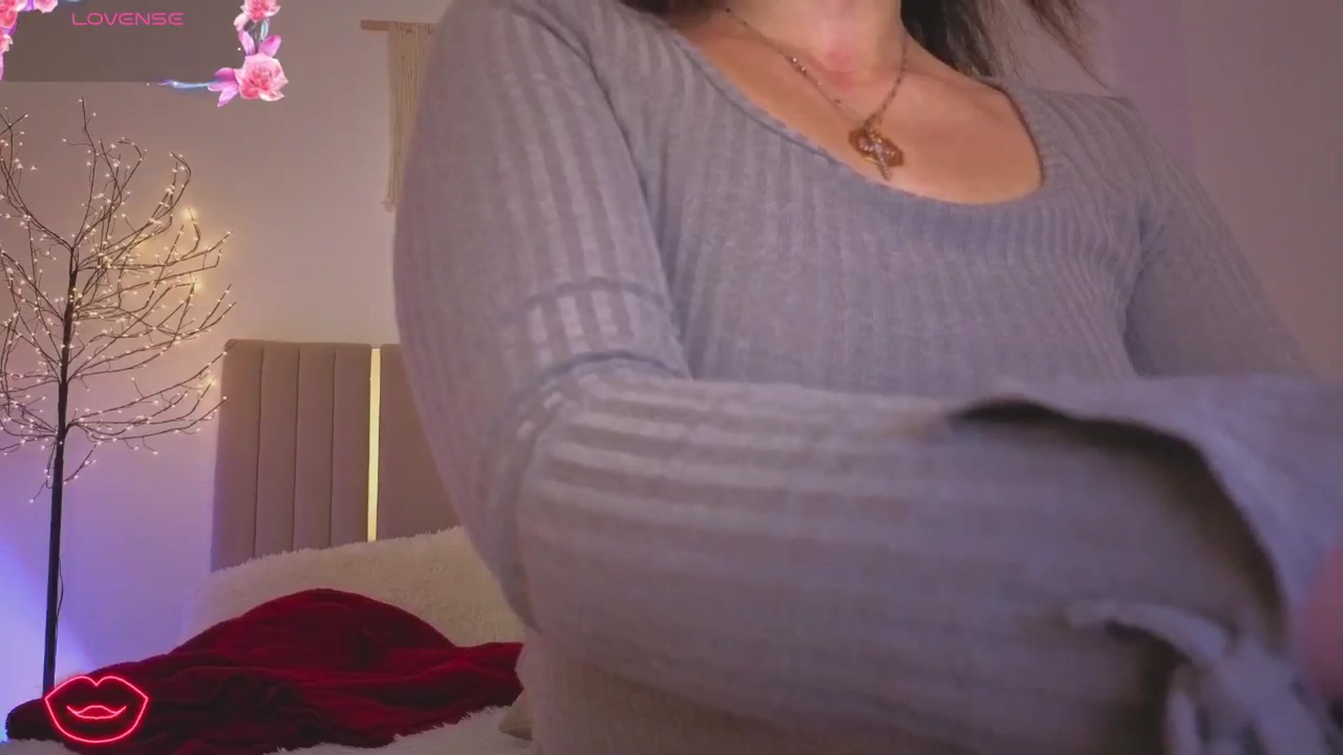 Gallery image thumbnail from M1ss_arina's myfreecams stream on, 04/14/2026, 23:26 image 6 of 20