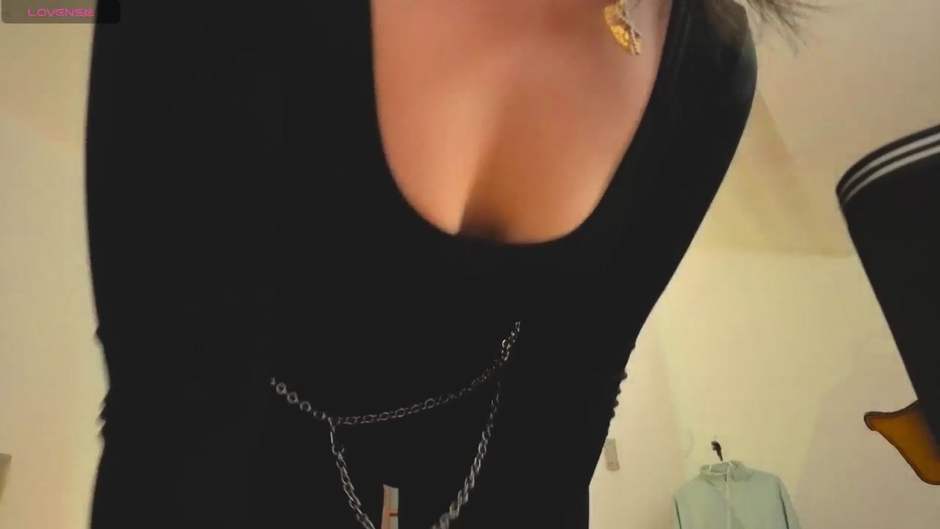 Gallery image thumbnail from M1ss_arina's myfreecams stream on, 04/17/2026, 23:56 image 7 of 20