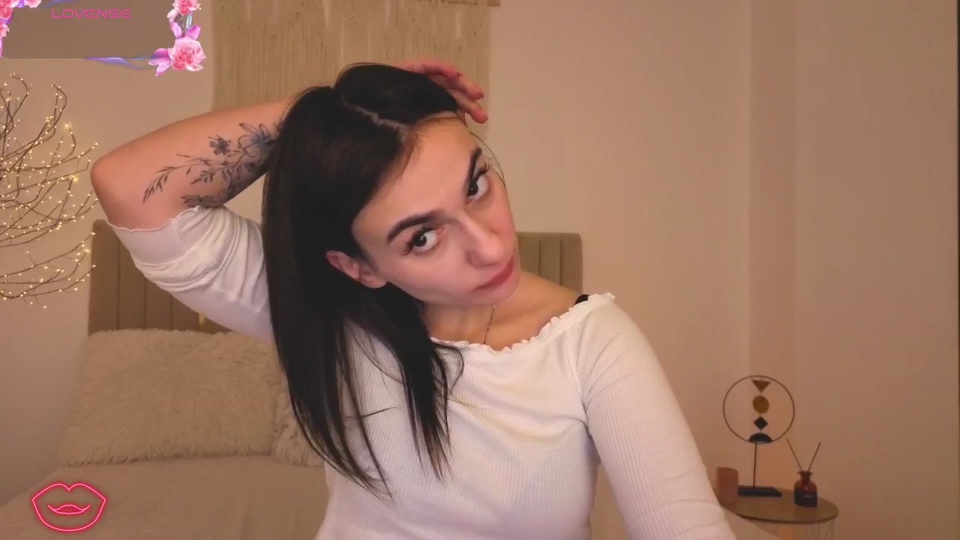 Gallery image thumbnail from M1ss_arina's myfreecams stream on, 04/25/2026, 23:47 image 5 of 20