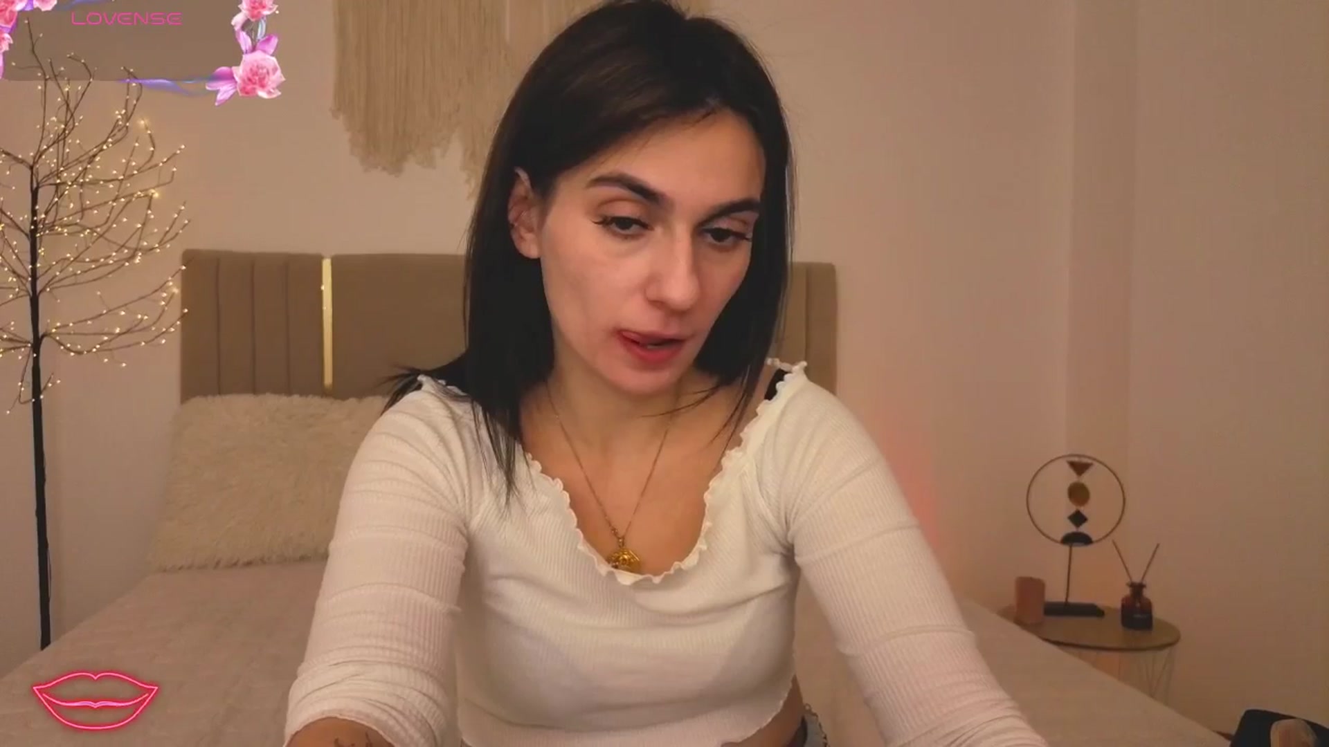Gallery image thumbnail from M1ss_arina's myfreecams stream on, 04/25/2026, 23:47 image 3 of 20