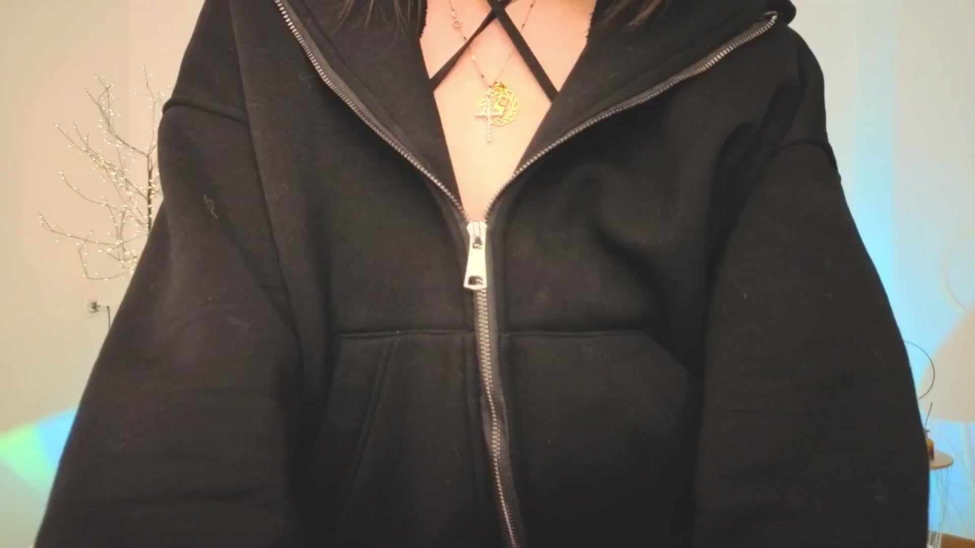 Gallery image thumbnail from M1ss_arina's myfreecams stream on, 04/27/2026, 24:02 image 4 of 20