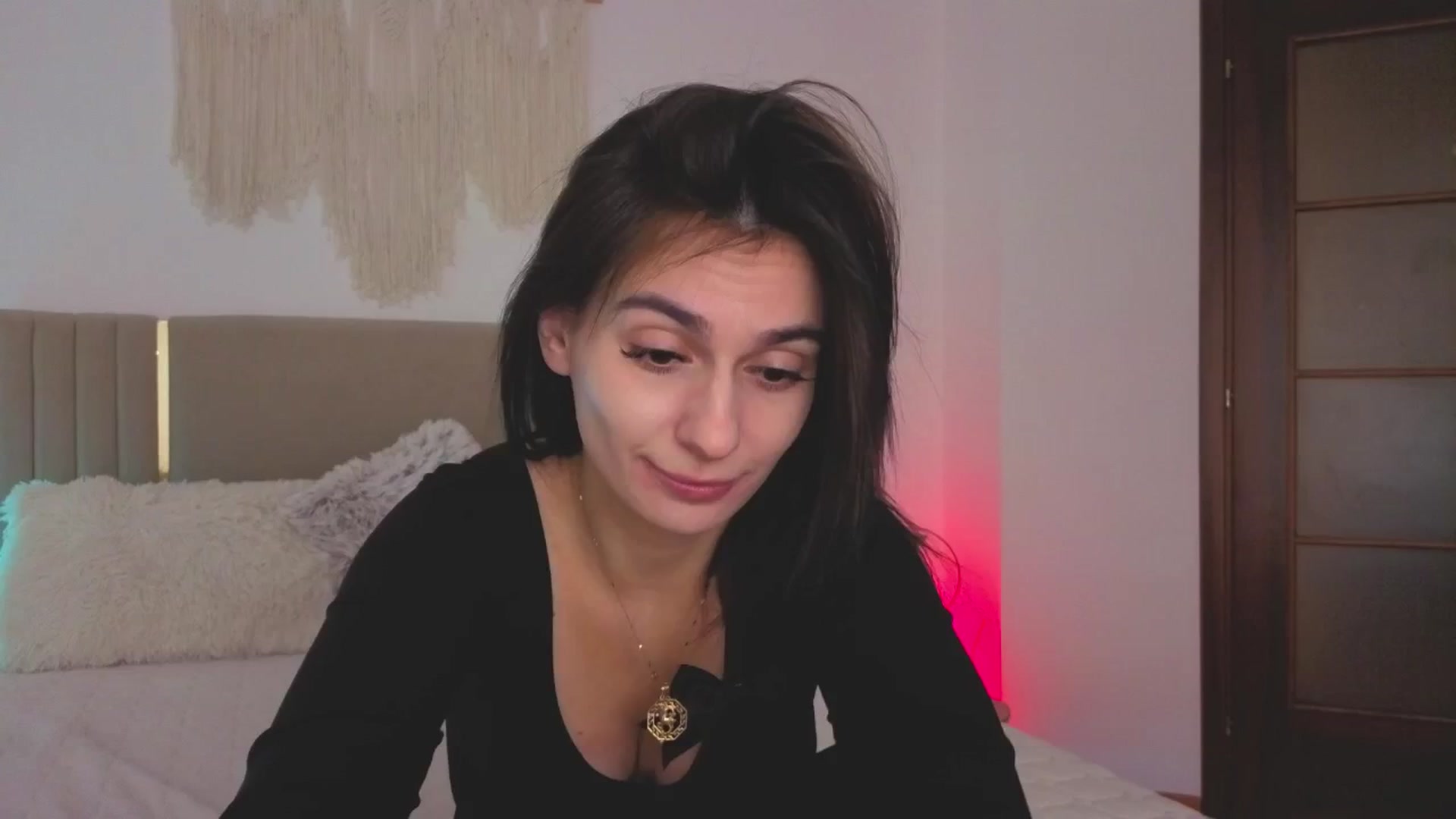 Gallery image thumbnail from M1ss_arina's myfreecams stream on, 04/30/2026, 08:06 image 7 of 20