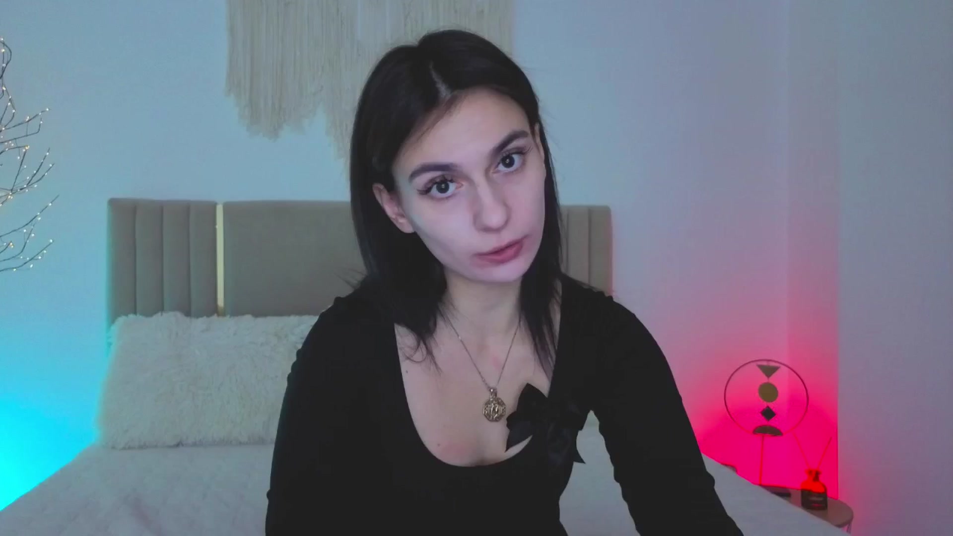 Gallery image thumbnail from M1ss_arina's myfreecams stream on, 04/30/2026, 08:06 image 1 of 20