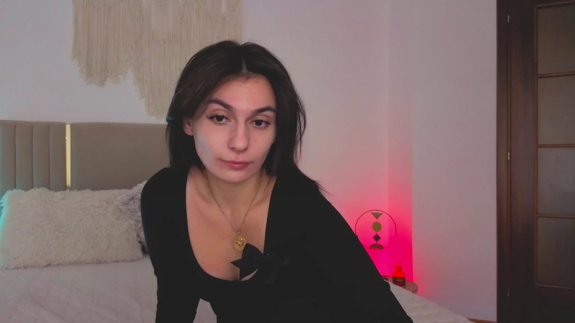 Gallery image thumbnail from M1ss_arina's myfreecams stream on, 04/30/2026, 08:06 image 8 of 20