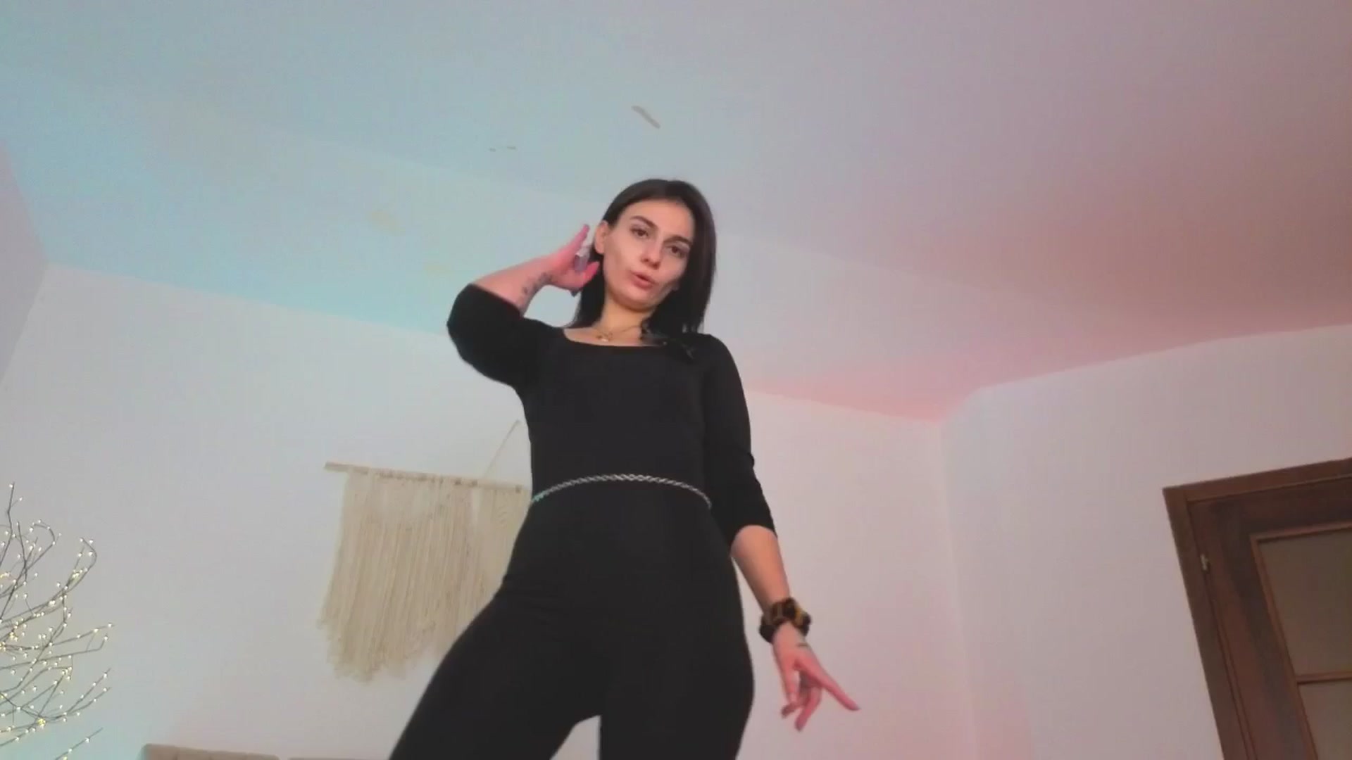 Gallery image thumbnail from M1ss_arina's myfreecams stream on, 04/30/2026, 08:06 image 13 of 20