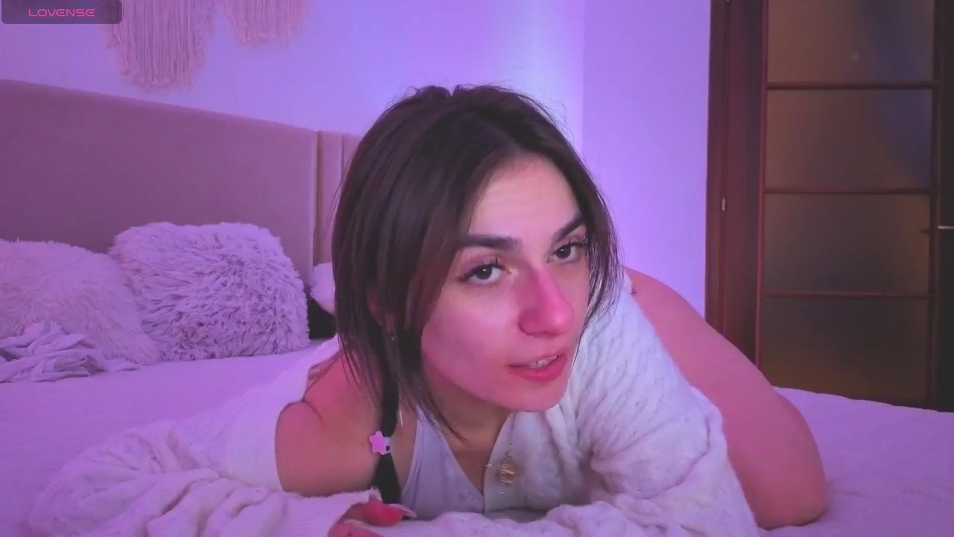 Gallery image thumbnail from M1ss_arina's myfreecams stream on, 05/03/2026, 03:06 image 2 of 20