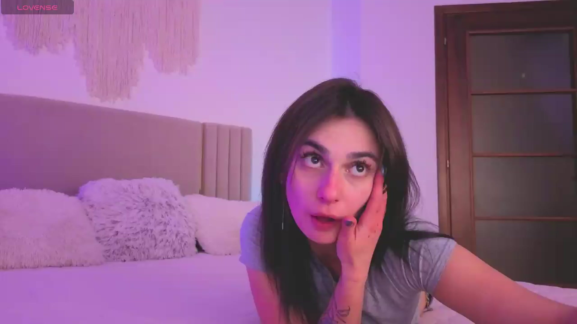Gallery image thumbnail from M1ss_arina's myfreecams stream on, 05/04/2026, 22:33 image 12 of 20