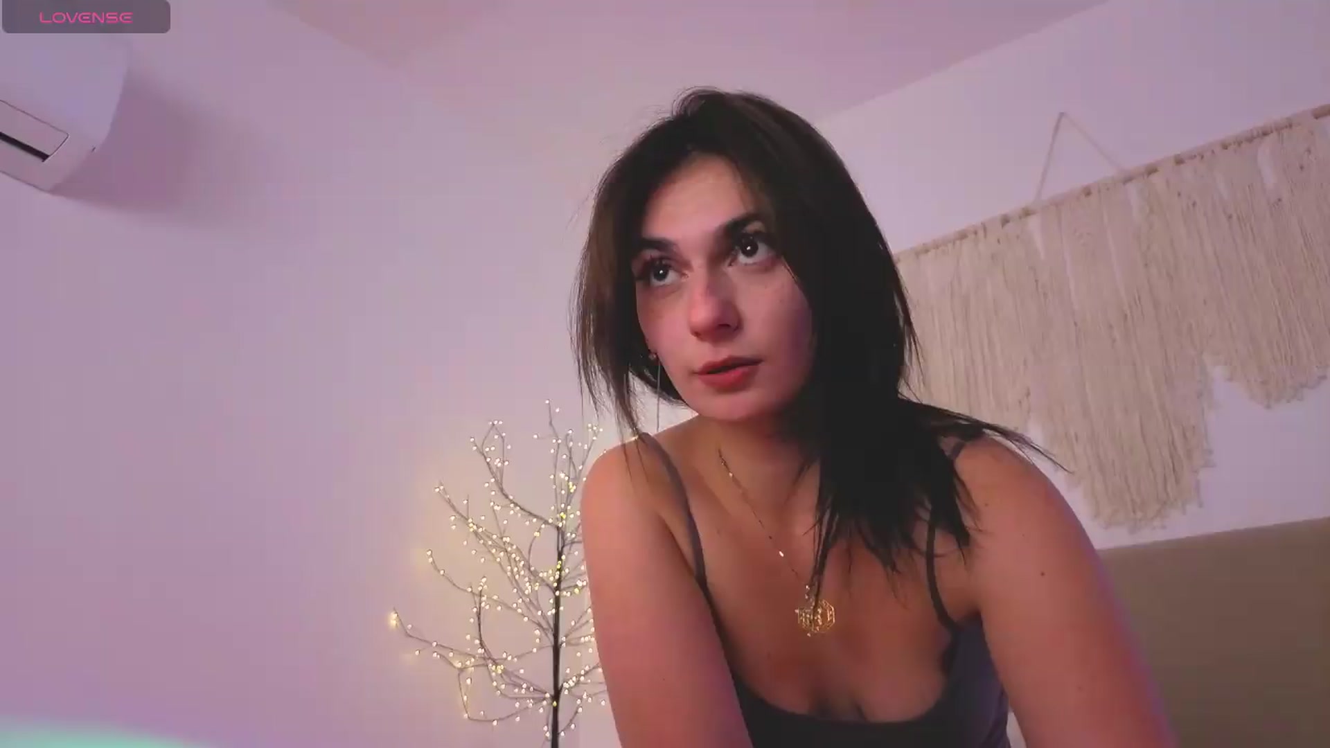 Gallery image thumbnail from M1ss_arina's myfreecams stream on, 05/05/2026, 23:57 image 11 of 20
