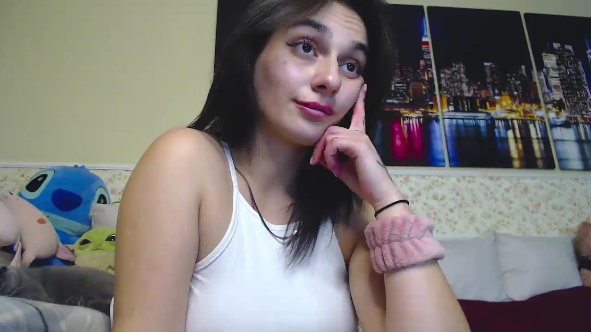 Gallery image thumbnail from M1ss_arina's myfreecams stream on, 06/18/2026, 23:58 image 9 of 20