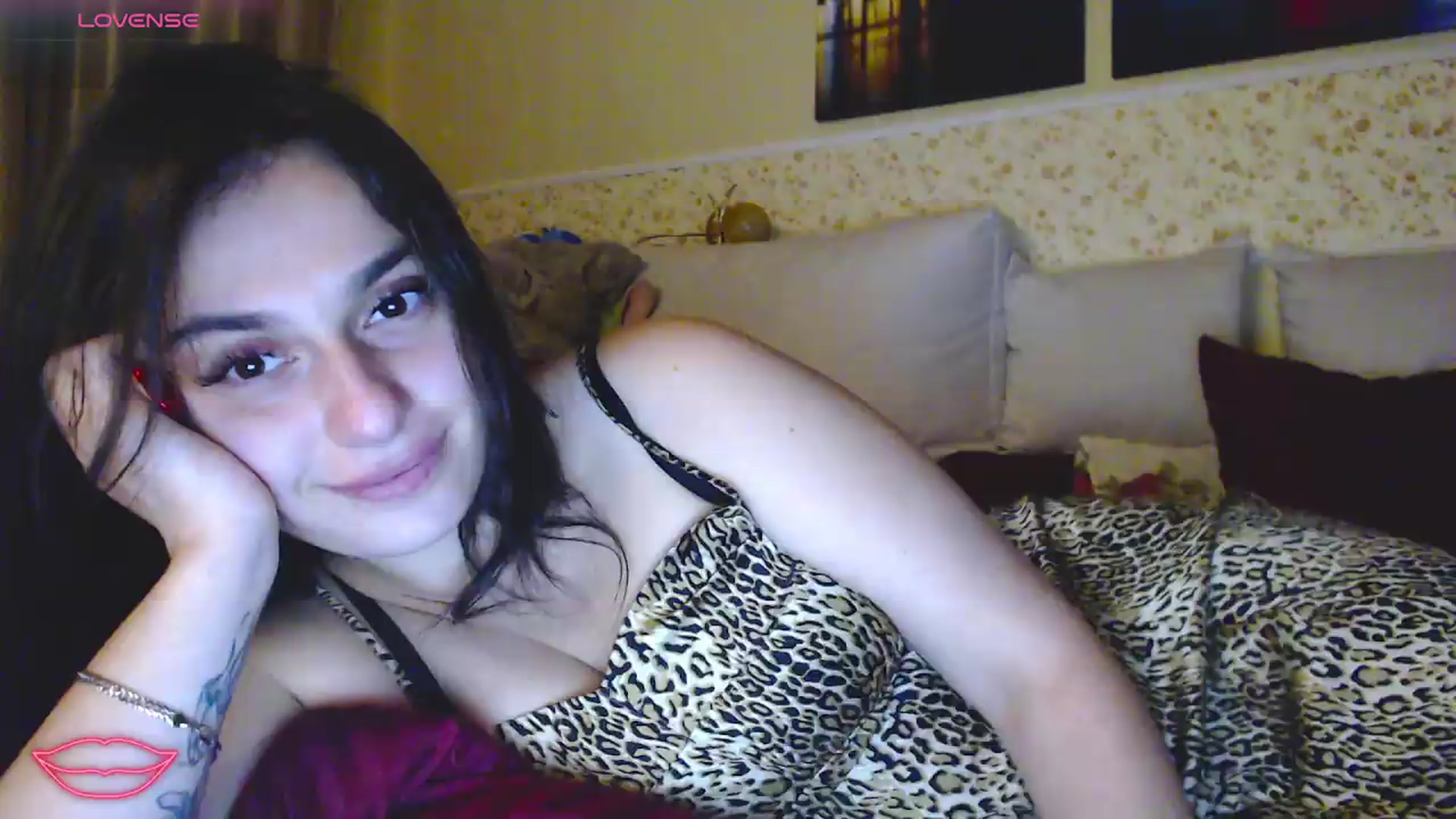 Gallery image thumbnail from M1ss_arina's myfreecams stream on, 06/21/2026, 23:34 image 1 of 20