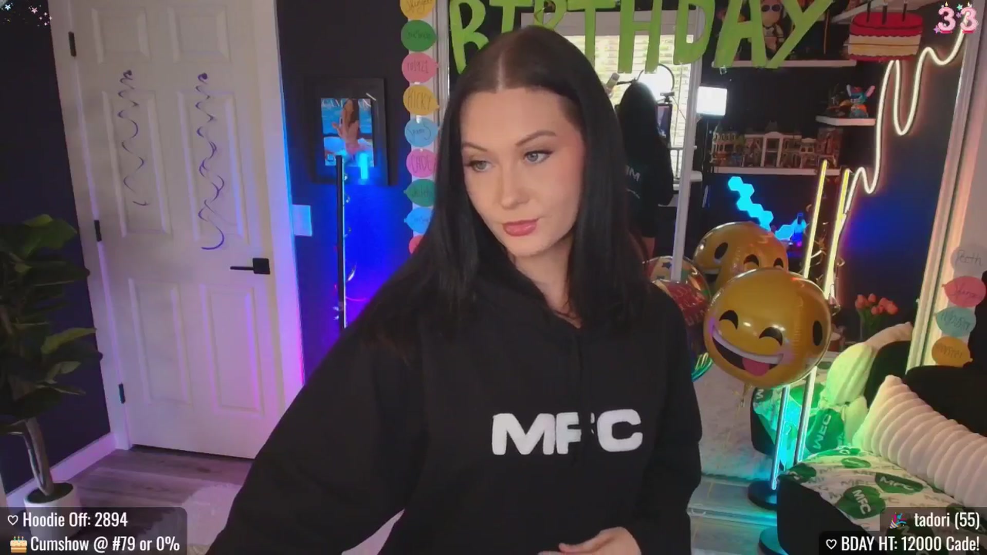 Gallery image thumbnail from MACK3NZIE's myfreecams stream on, 10/13/2025, 21:32 image 2 of 20