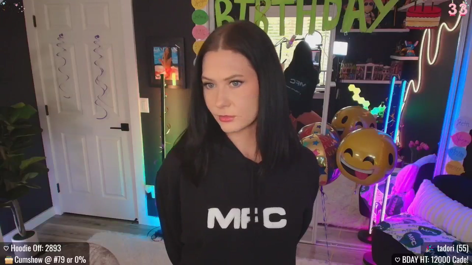 Gallery image thumbnail from MACK3NZIE's myfreecams stream on, 10/13/2025, 21:32 image 4 of 20