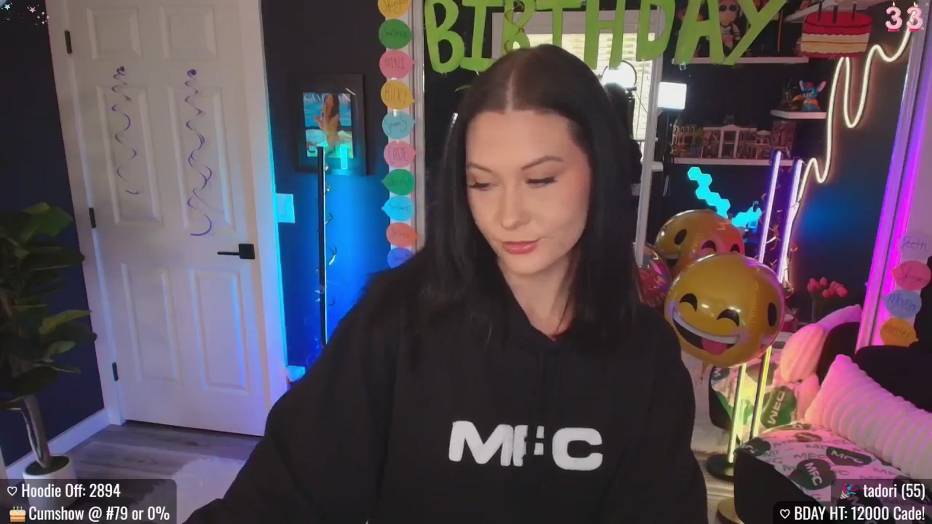 Gallery image thumbnail from MACK3NZIE's myfreecams stream on, 10/13/2025, 21:32 image 3 of 20