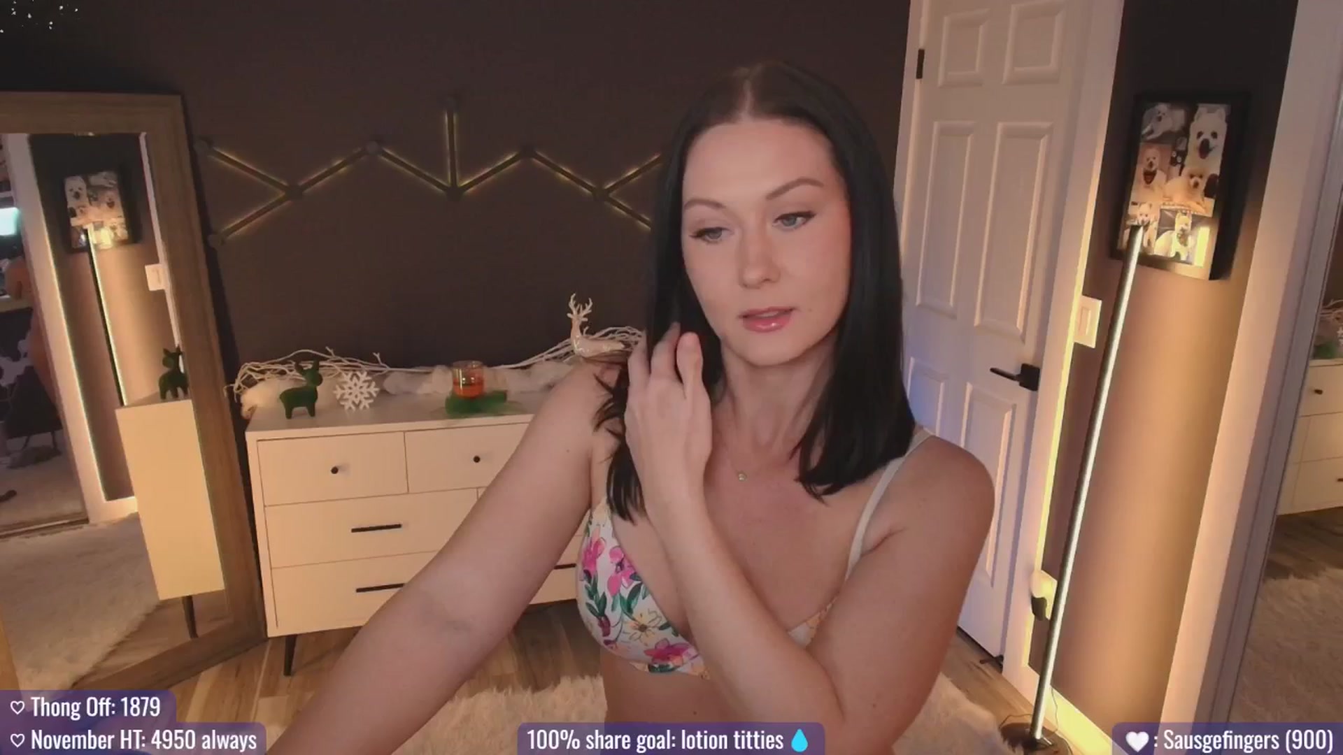 Gallery image thumbnail from MACK3NZIE's myfreecams stream on, 11/20/2025, 22:35 image 14 of 20