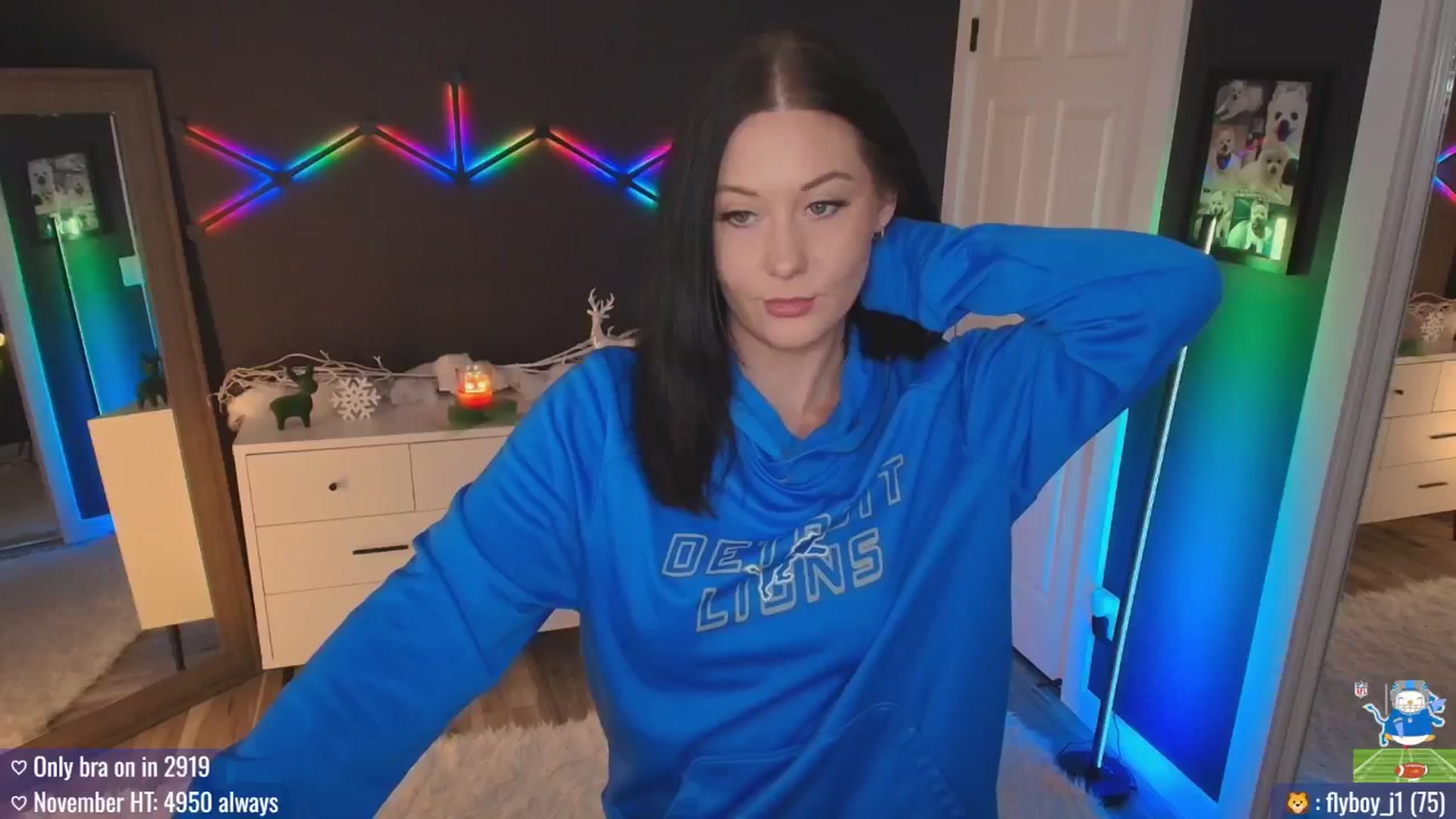 Gallery image thumbnail from MACK3NZIE's myfreecams stream on, 11/23/2025, 19:19 image 7 of 20