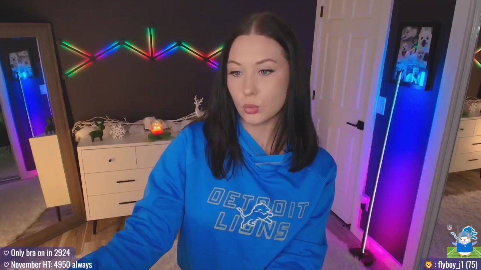Gallery image thumbnail from MACK3NZIE's myfreecams stream on, 11/23/2025, 19:19 image 6 of 20