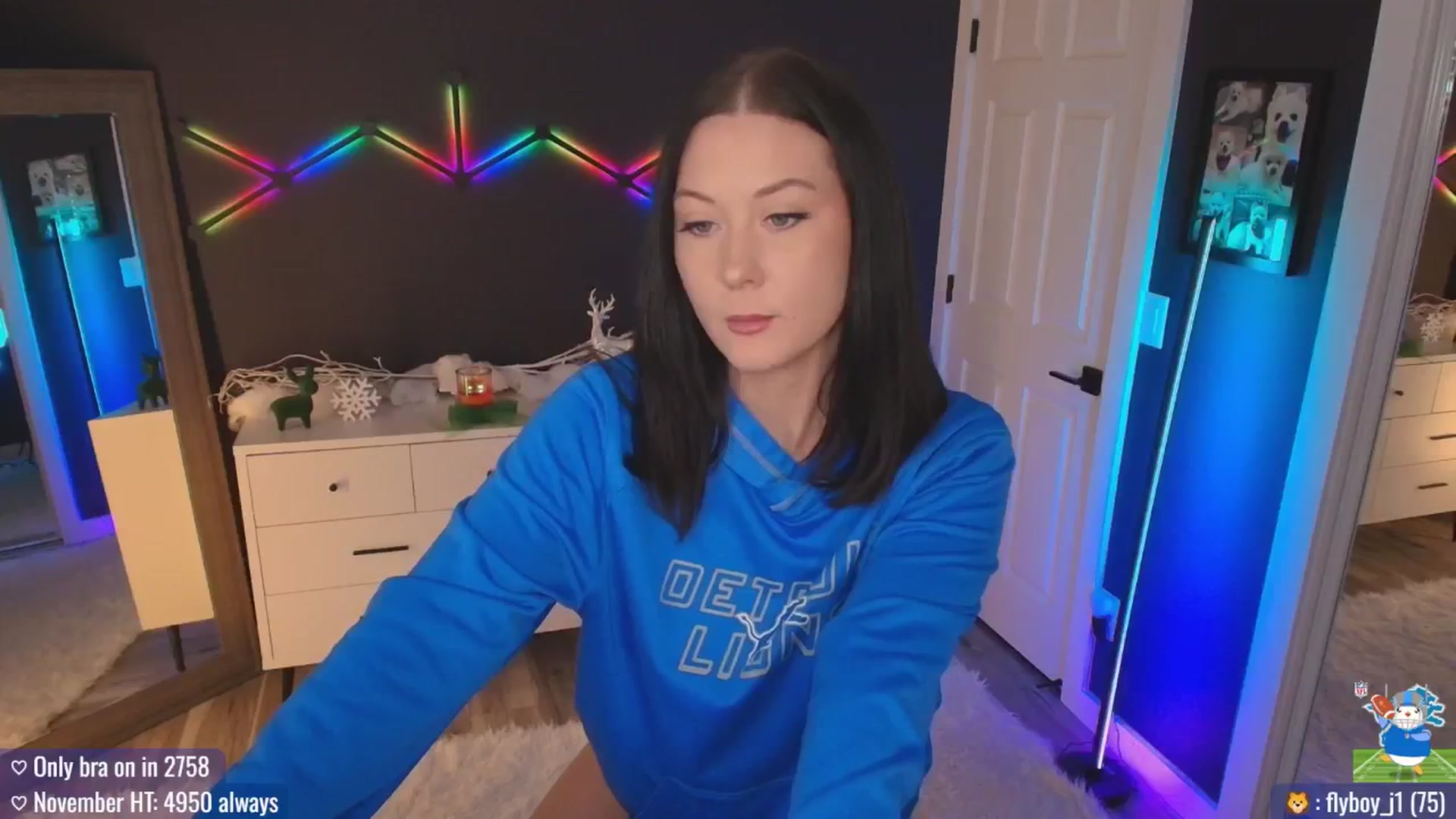 Gallery image thumbnail from MACK3NZIE's myfreecams stream on, 11/23/2025, 19:19 image 15 of 20