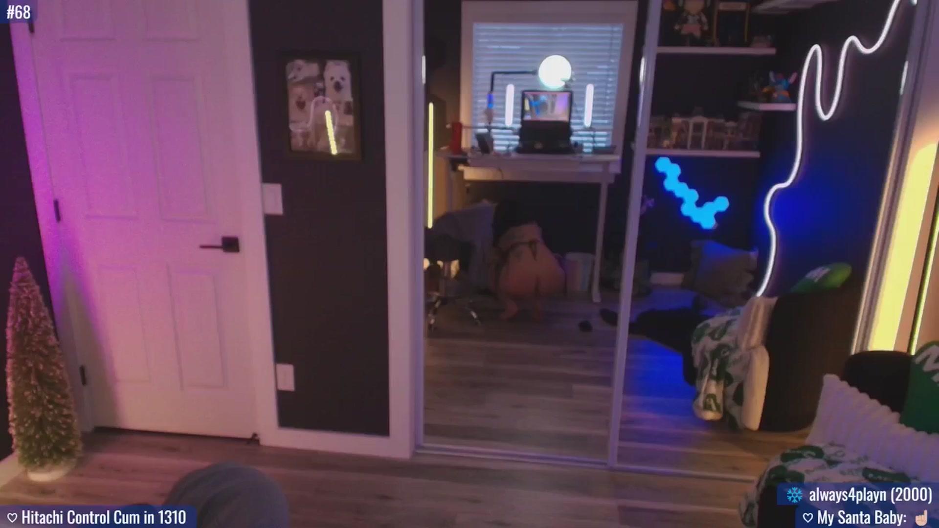 Gallery image thumbnail from MACK3NZIE's myfreecams stream on, 12/01/2025, 22:44 image 14 of 20