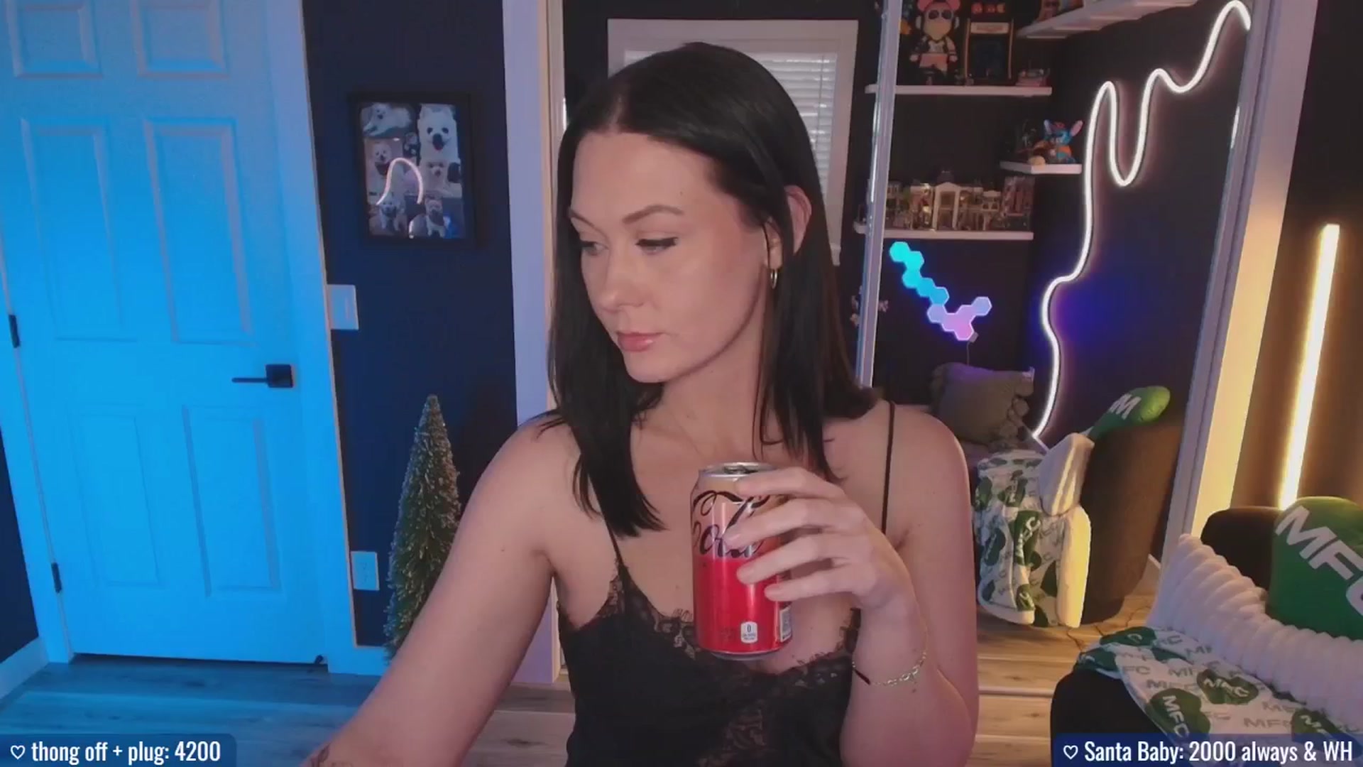 Gallery image thumbnail from MACK3NZIE's myfreecams stream on, 12/03/2025, 21:22 image 20 of 20