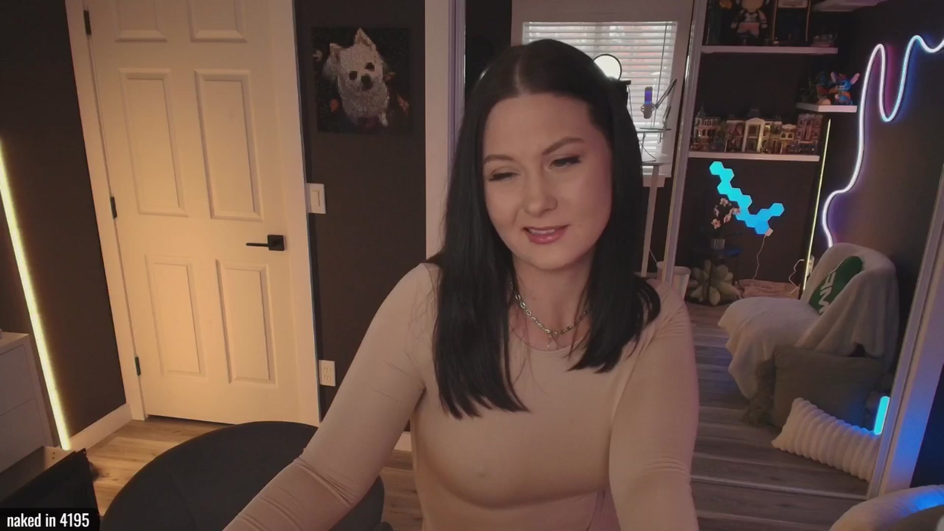 Gallery image thumbnail from MACK3NZIE's myfreecams stream on, 01/06/2026, 22:08 image 3 of 20