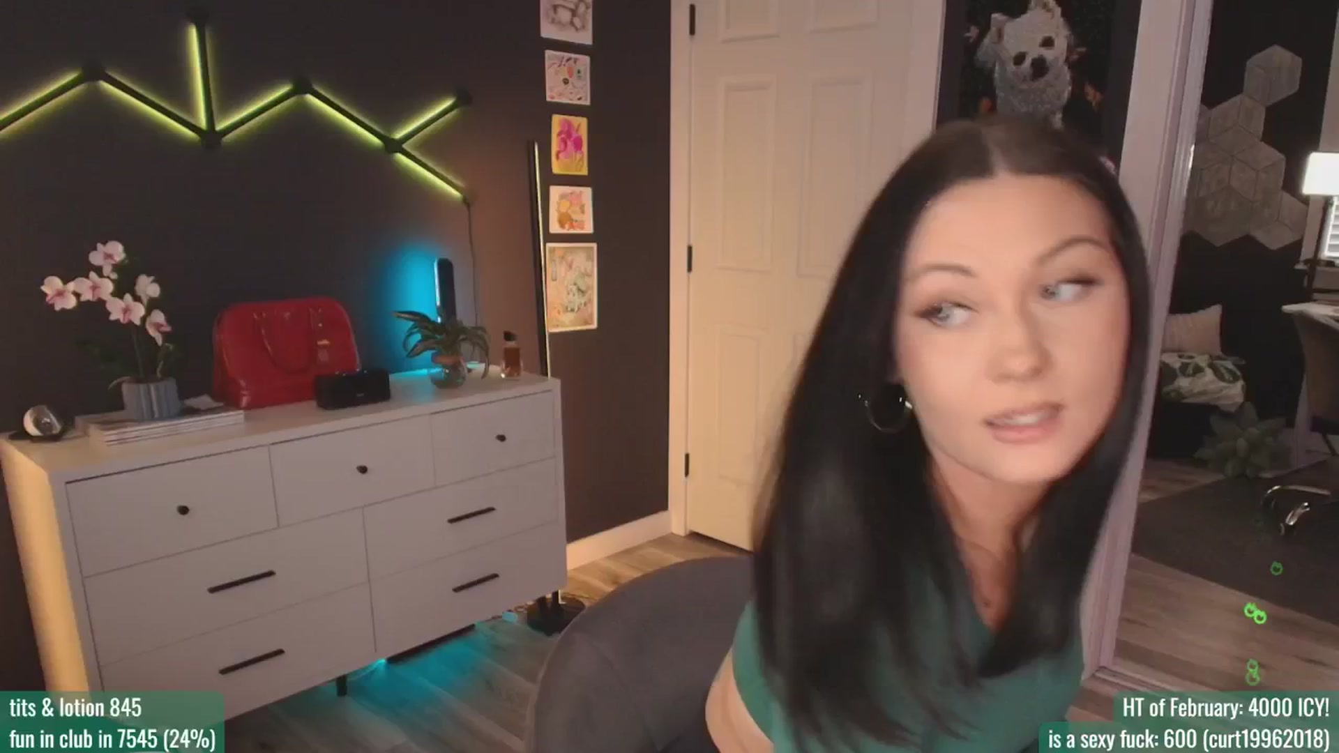 Gallery image thumbnail from MACK3NZIE's myfreecams stream on, 02/23/2026, 23:03 image 16 of 20