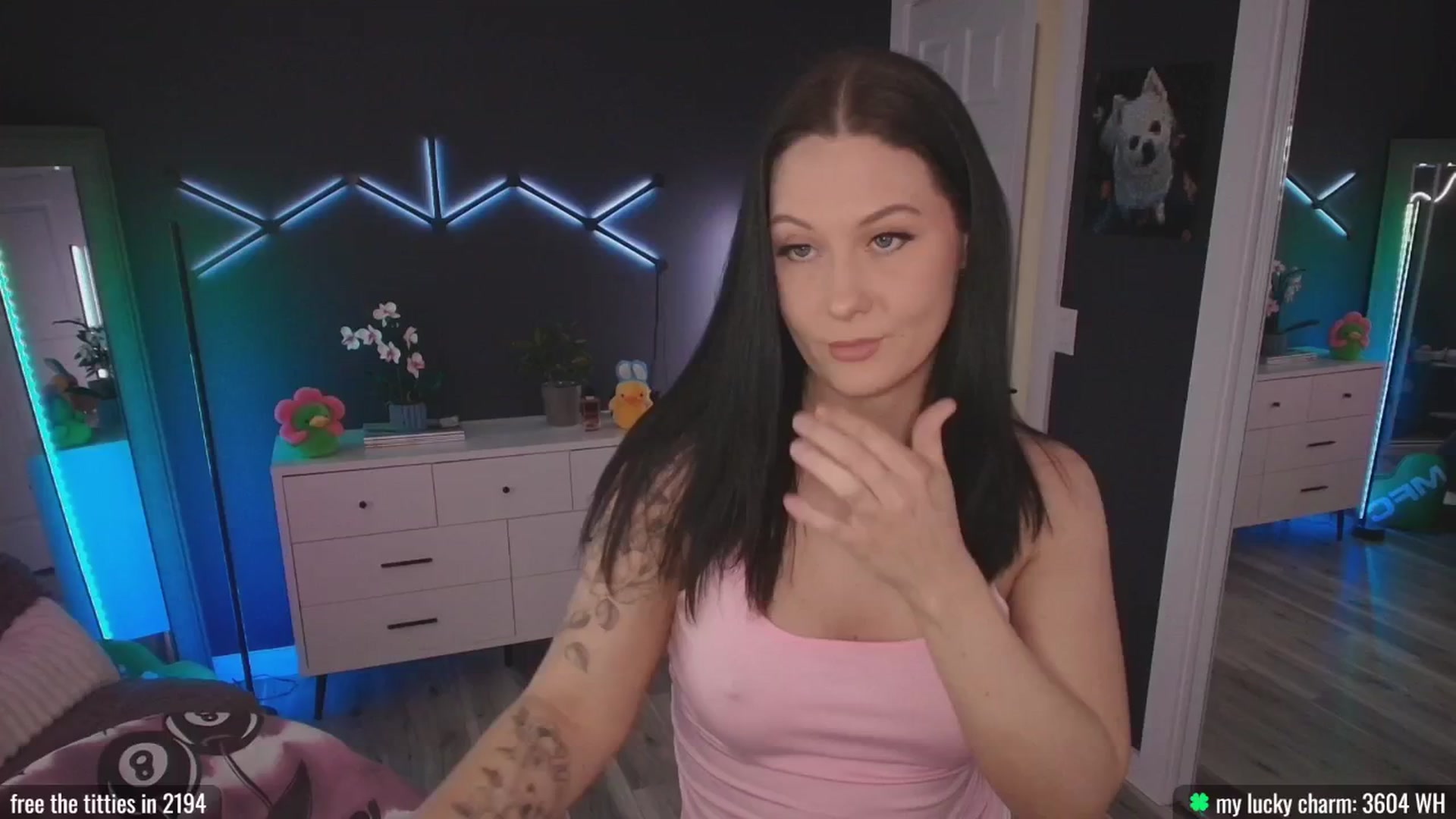 Gallery image thumbnail from MACK3NZIE's myfreecams stream on, 03/24/2026, 19:39 image 6 of 20