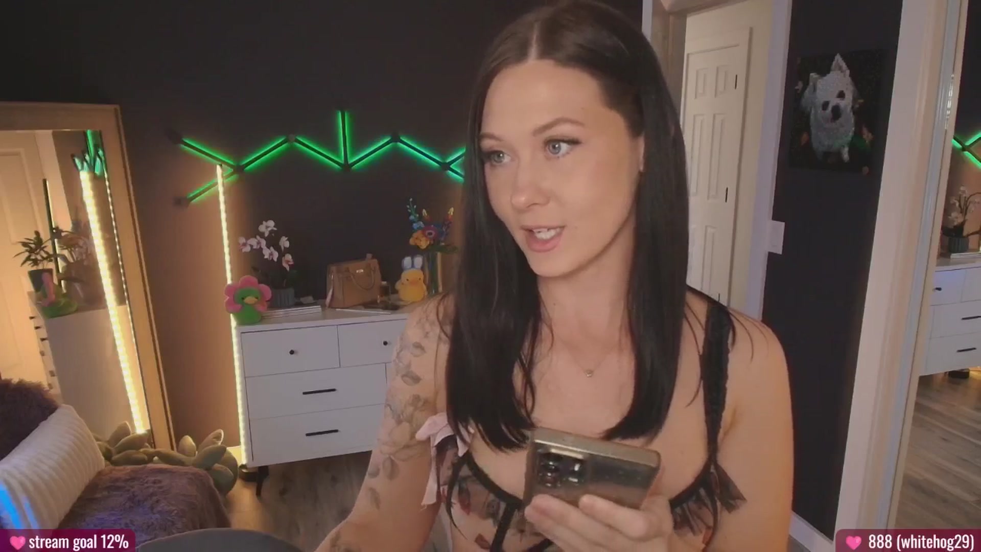 Gallery image thumbnail from MACK3NZIE's myfreecams stream on, 04/08/2026, 21:34 image 3 of 20