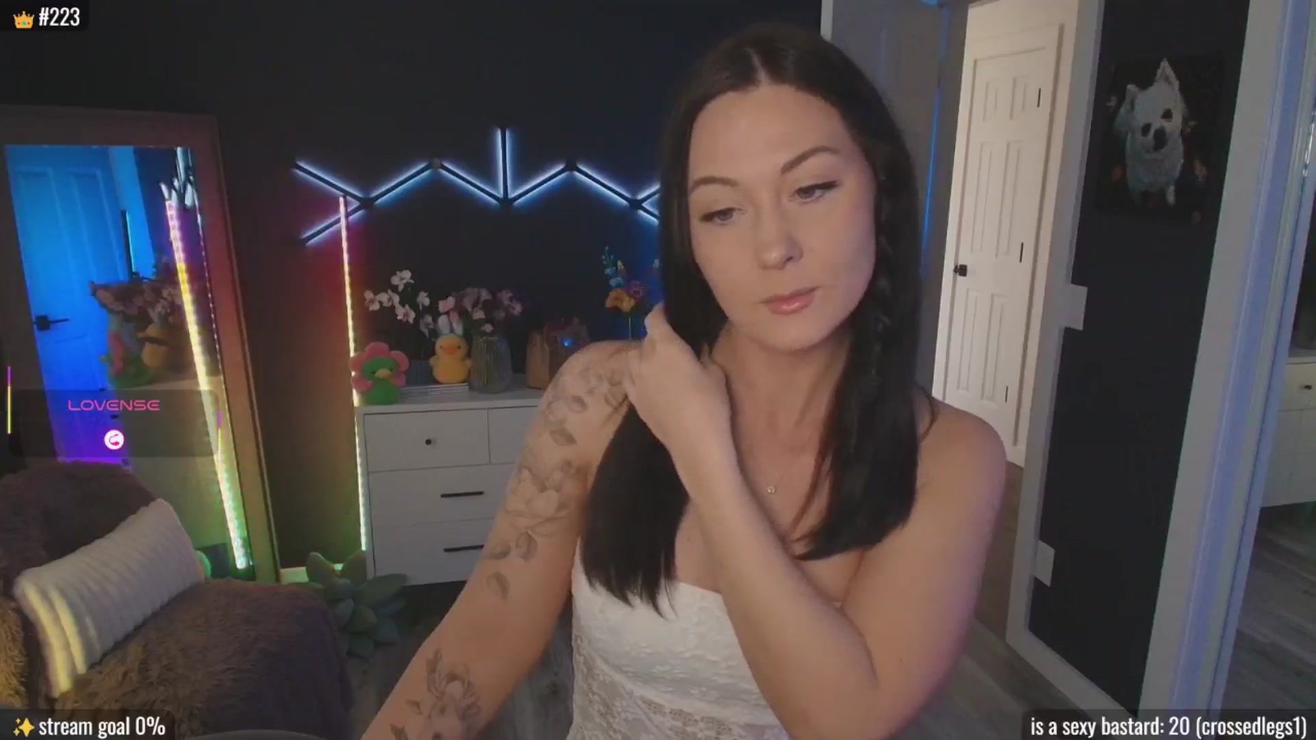 Gallery image thumbnail from MACK3NZIE's myfreecams stream on, 04/22/2026, 21:36 image 16 of 20