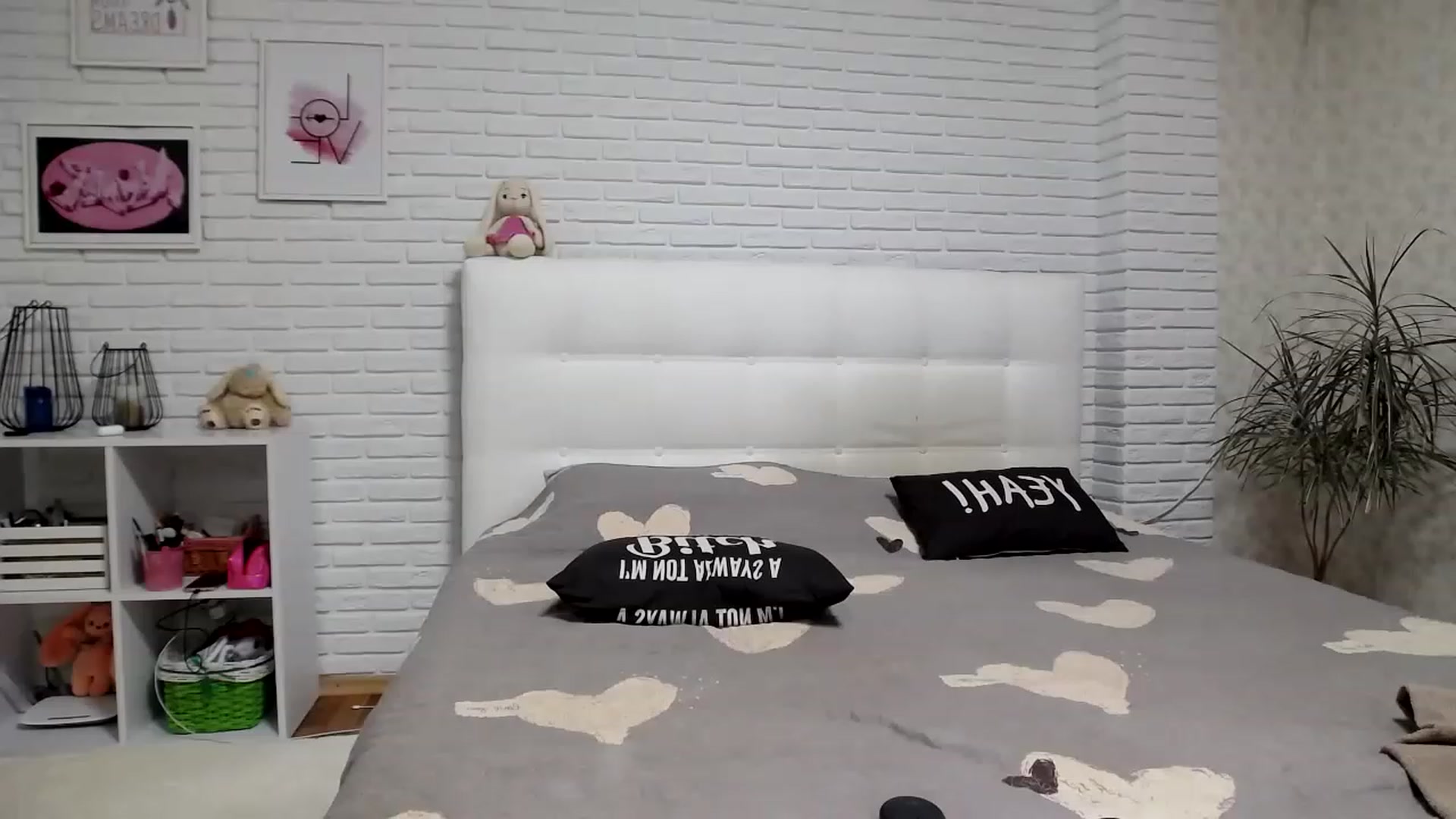 Gallery image thumbnail from MALINA_XXX's myfreecams stream on, 11/18/2022, 19:09 image 20 of 20